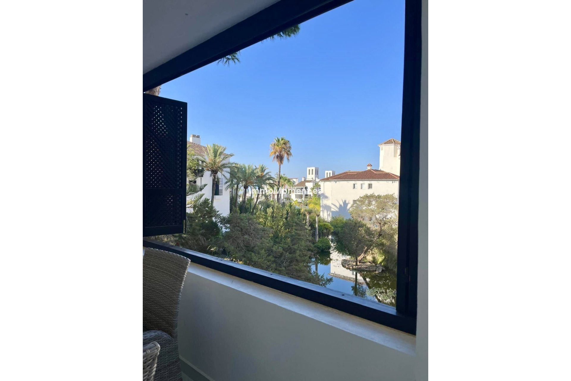Resale - Apartment - Marbella - Elviria