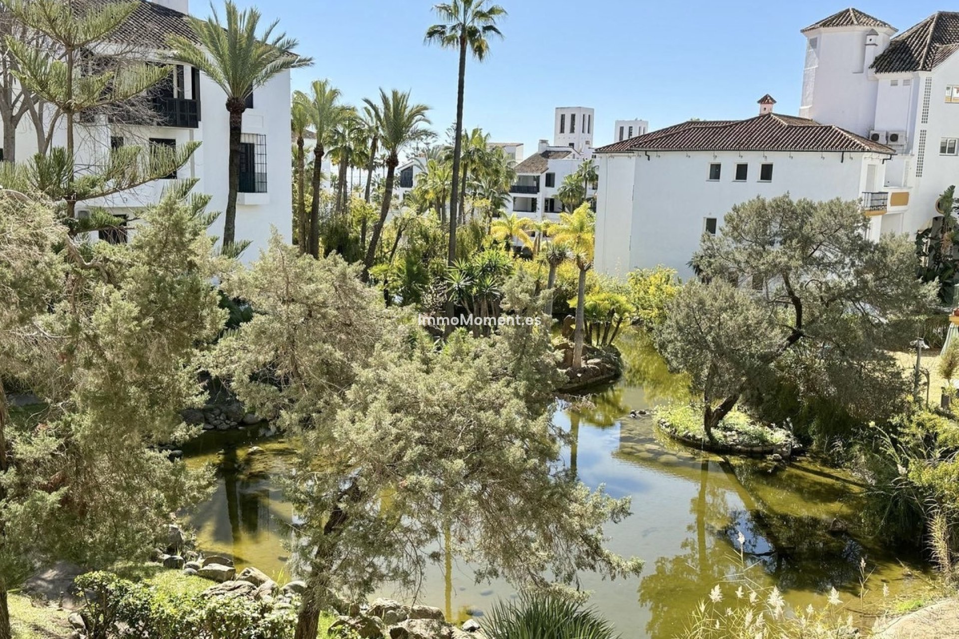 Resale - Apartment - Marbella - Elviria