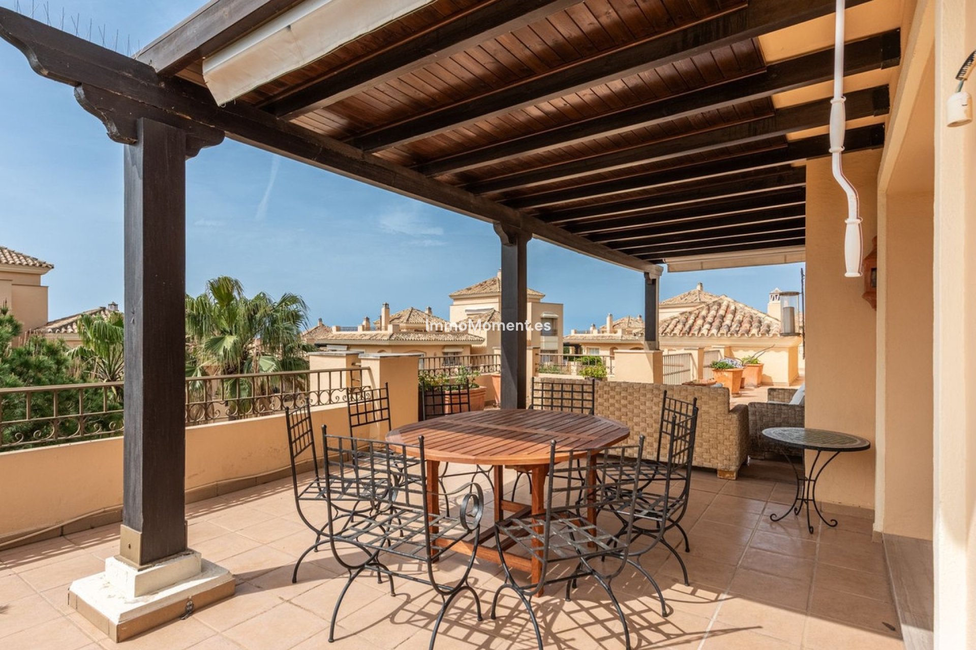 Resale - Apartment - Marbella - Elviria
