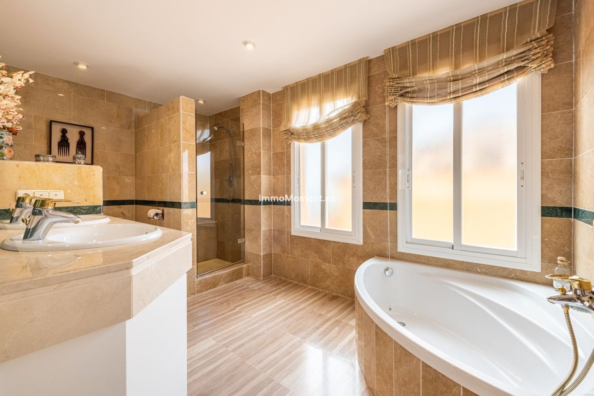 Resale - Apartment - Marbella - Elviria