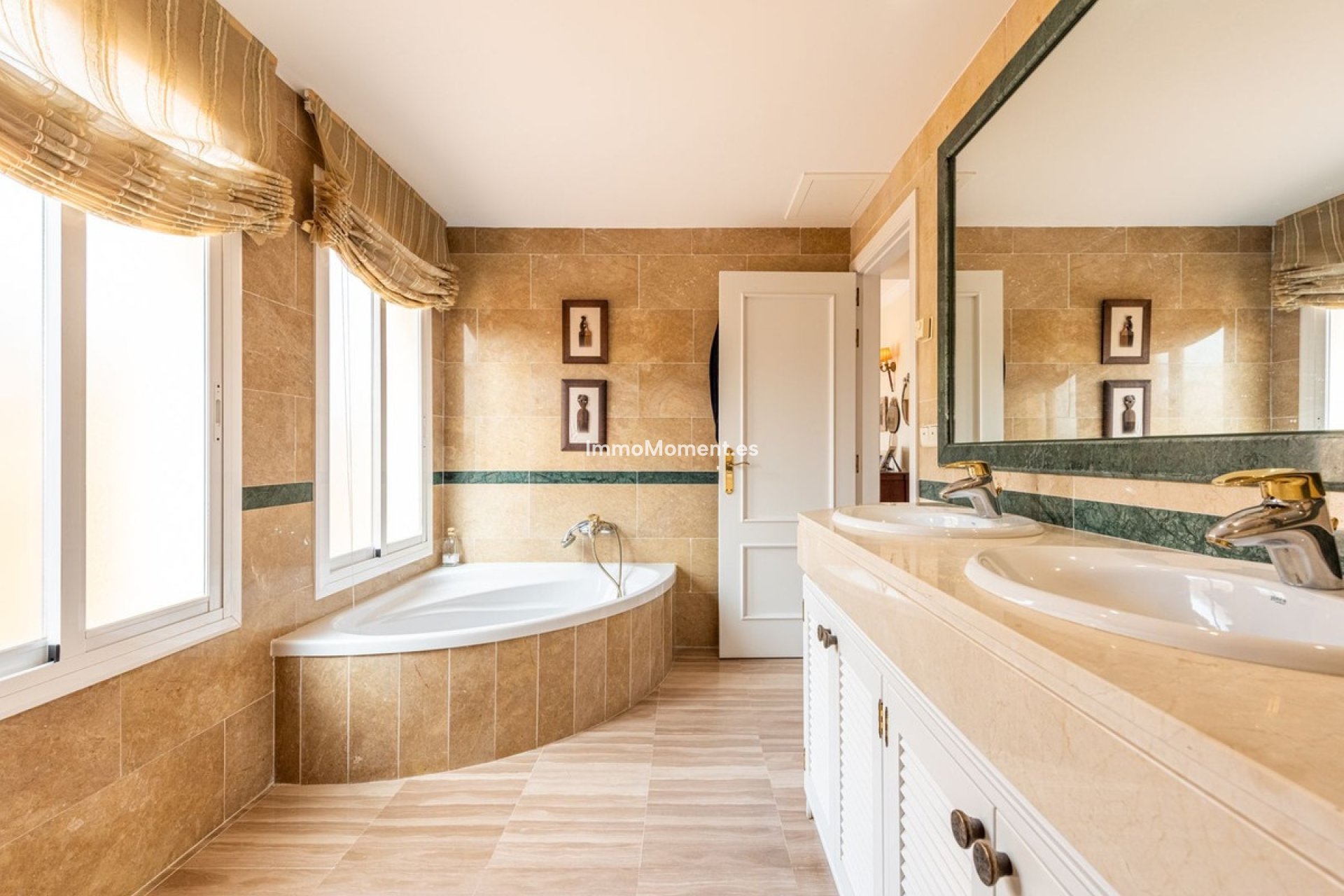 Resale - Apartment - Marbella - Elviria