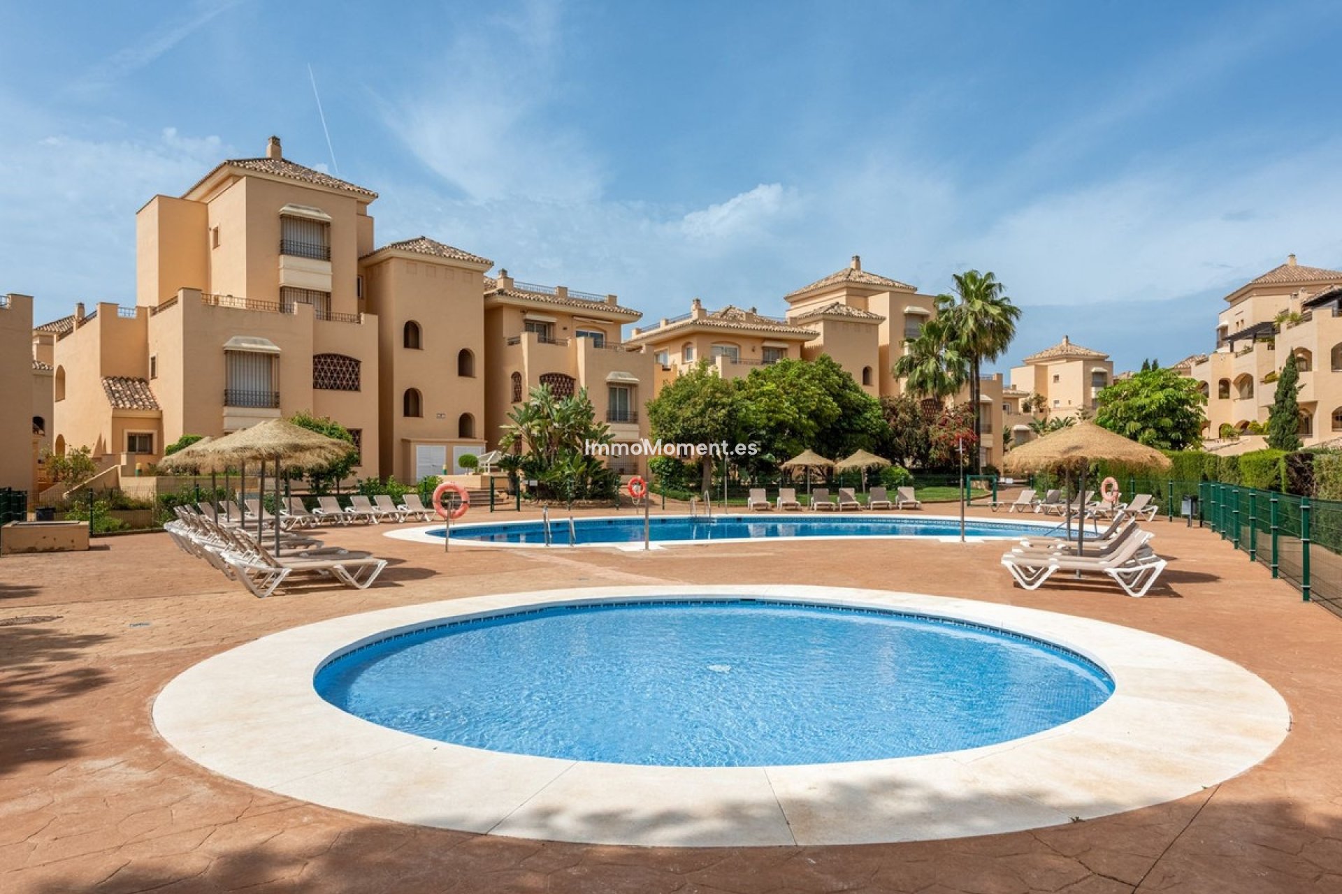 Resale - Apartment - Marbella - Elviria