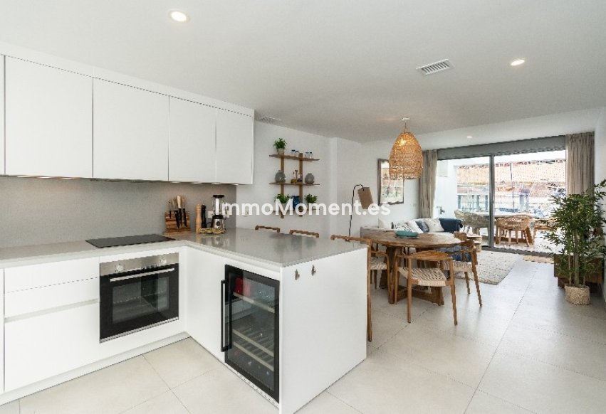 Resale - Apartment - Marbella - Elviria