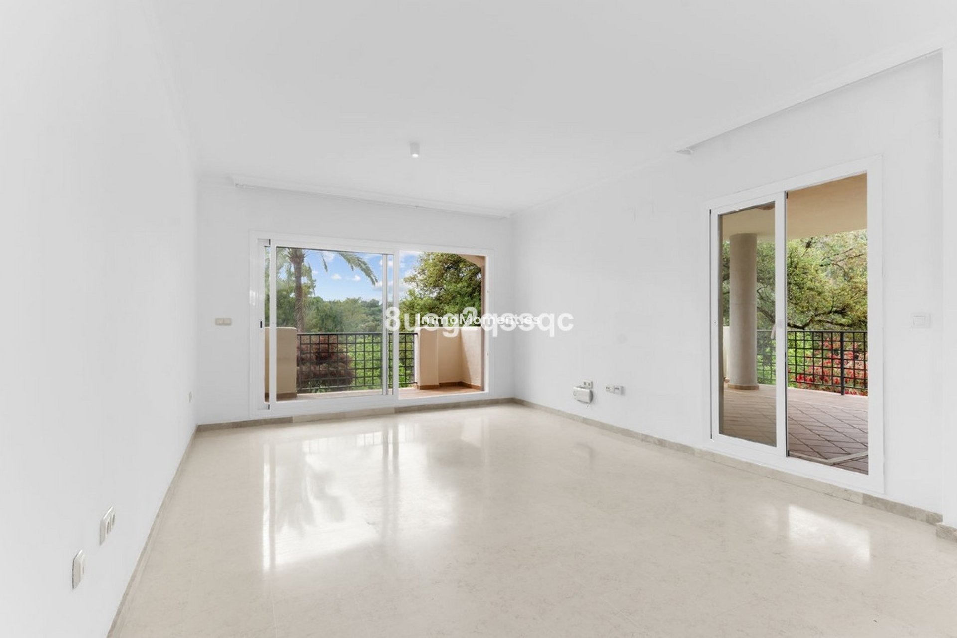 Resale - Apartment - Marbella - Elviria