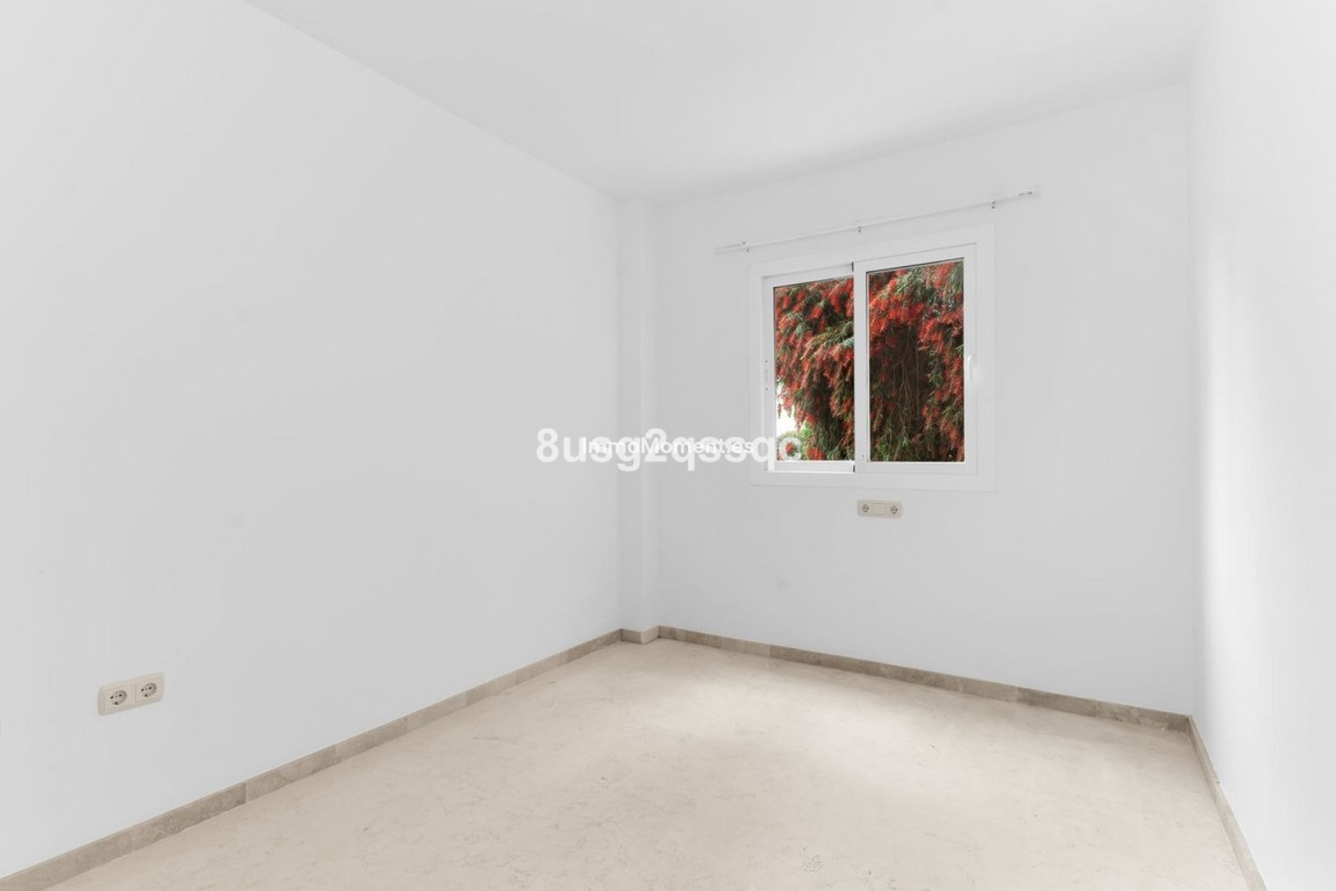 Resale - Apartment - Marbella - Elviria