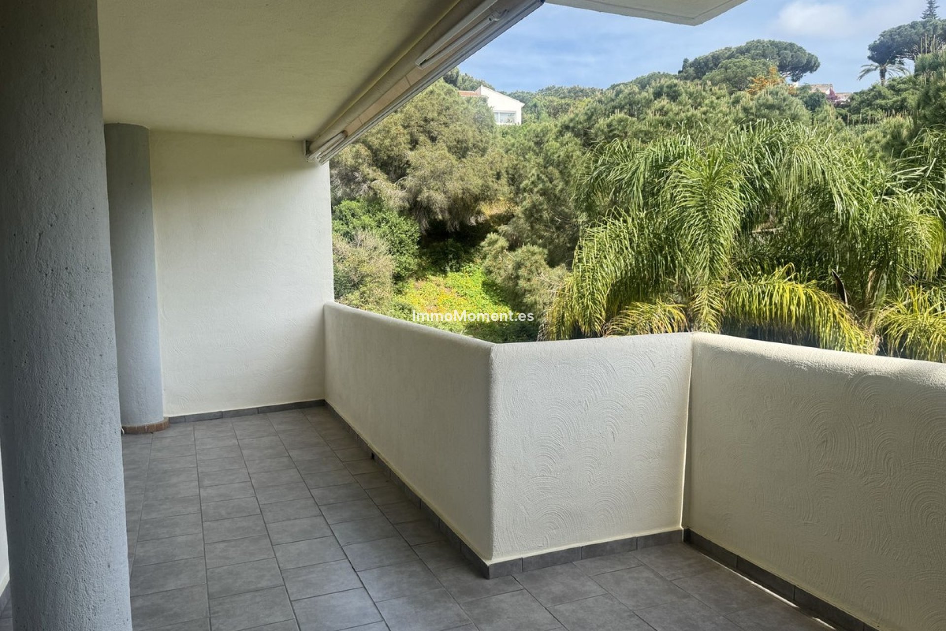 Resale - Apartment - Marbella - Elviria