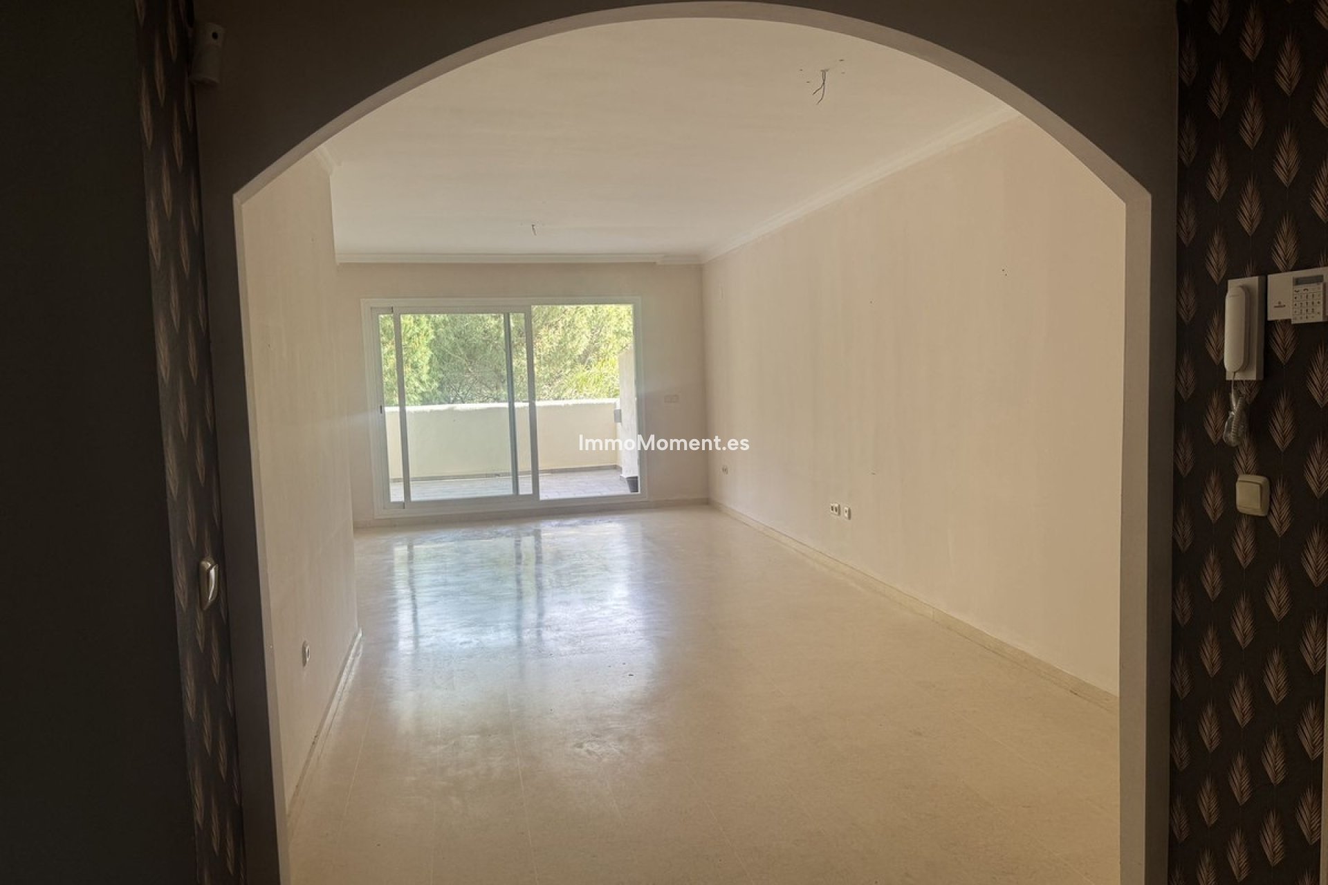 Resale - Apartment - Marbella - Elviria