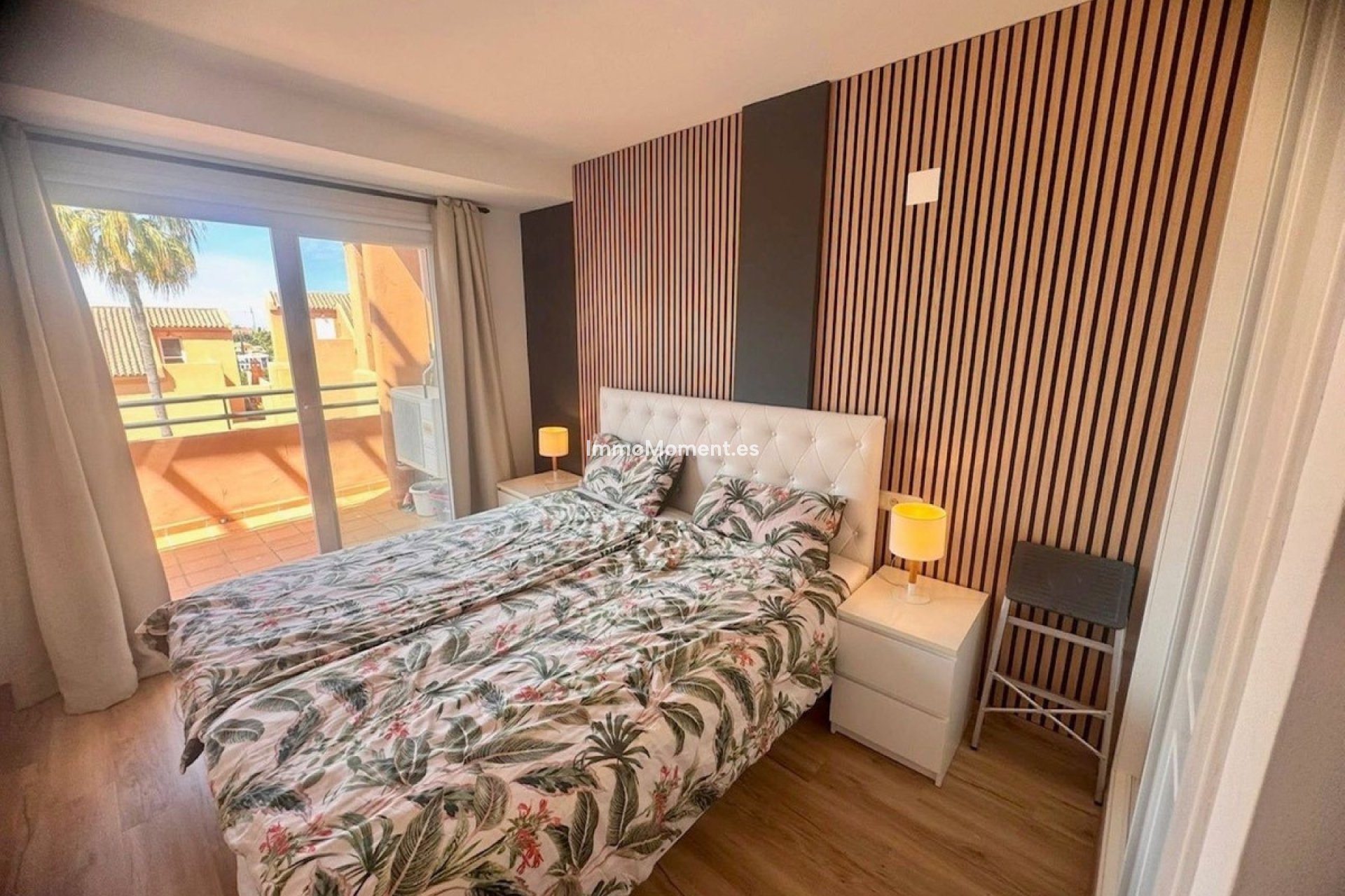 Resale - Apartment - Marbella - Elviria