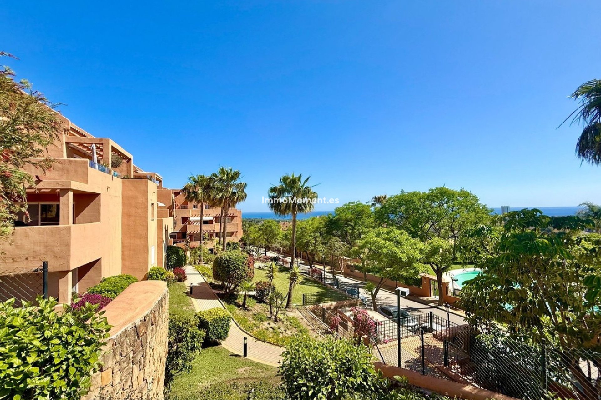 Resale - Apartment - Marbella - Elviria
