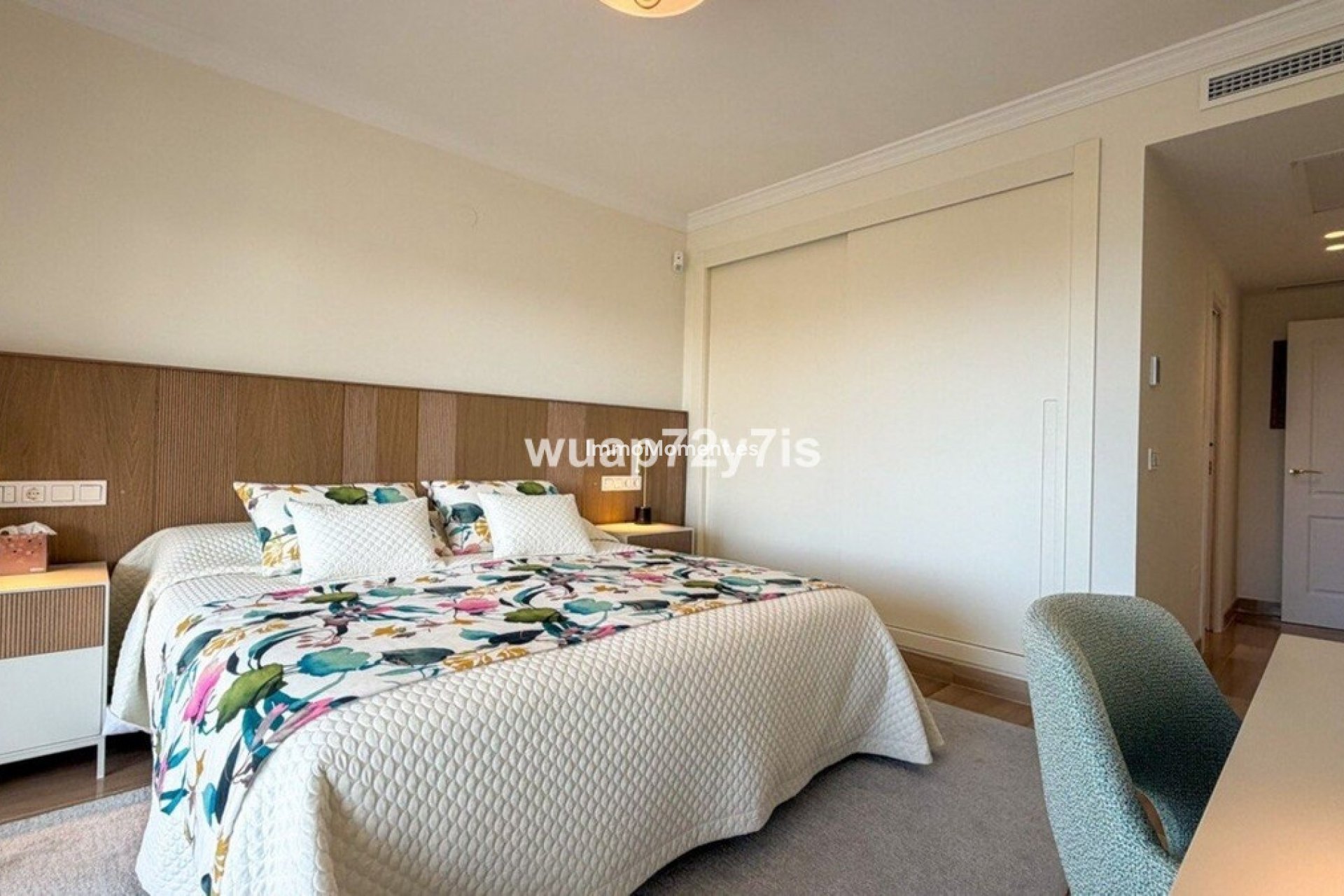 Resale - Apartment - Marbella - Elviria