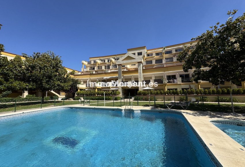 Resale - Apartment - Marbella - Elviria