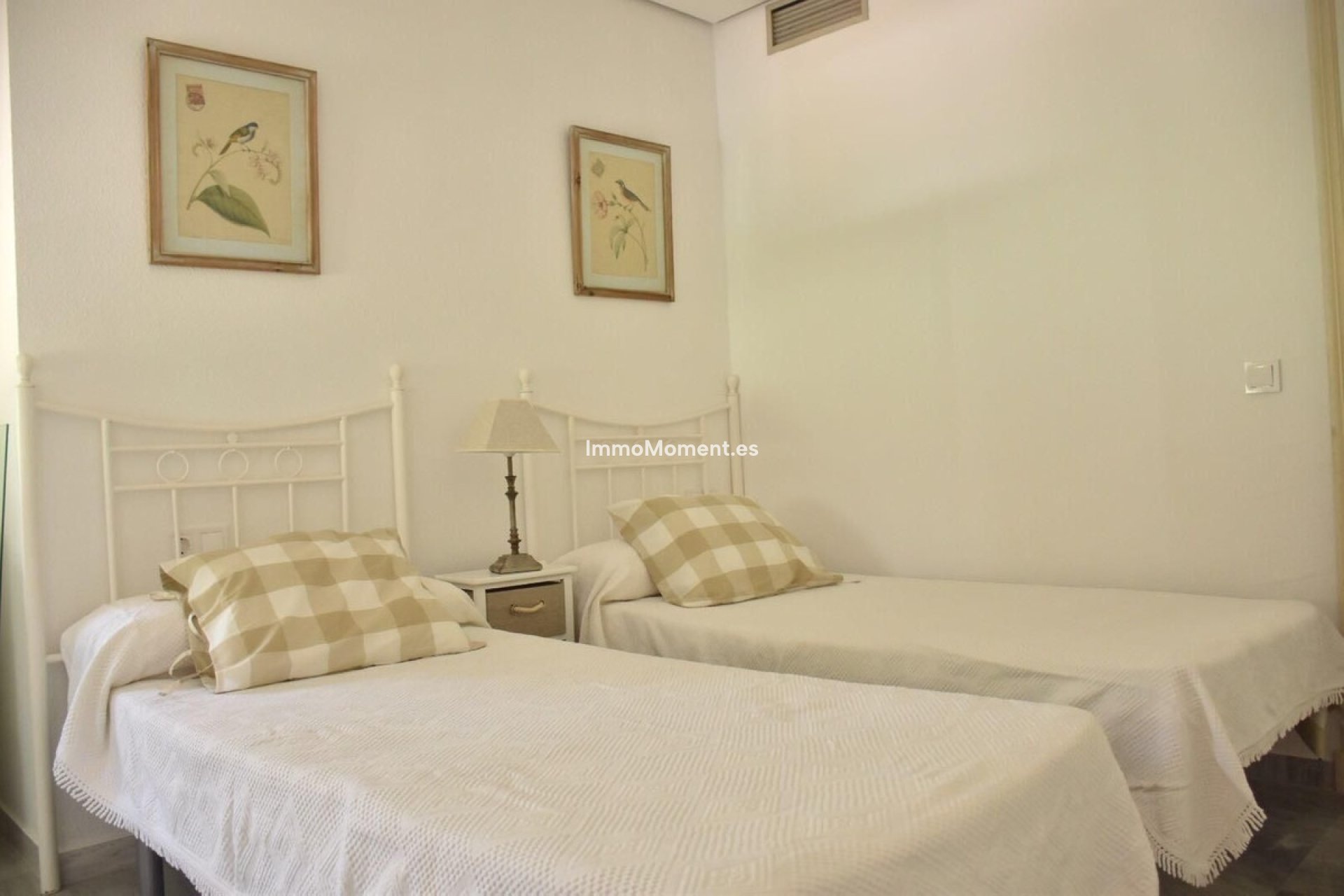 Resale - Apartment - Marbella - Elviria