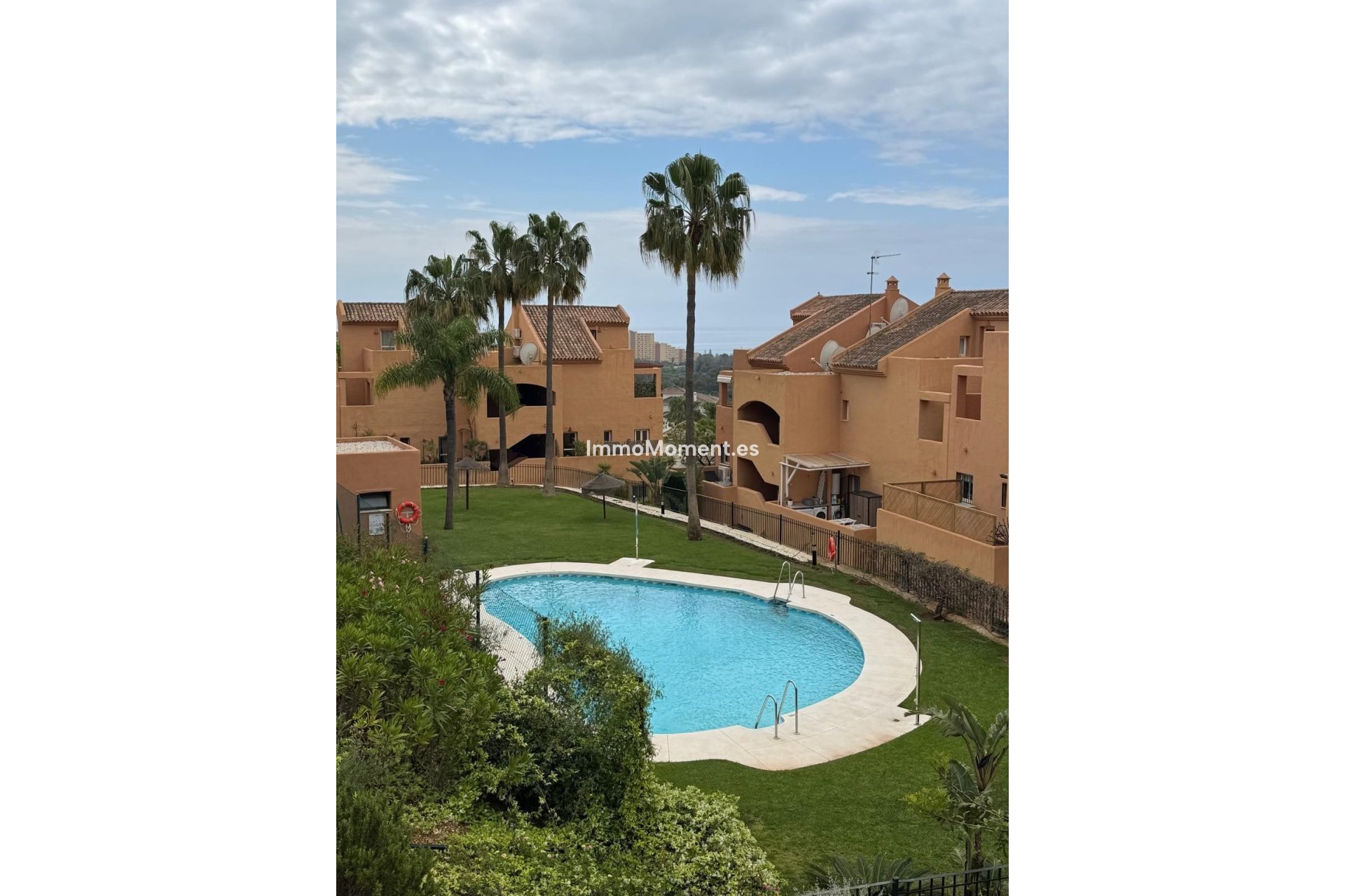 Resale - Apartment - Marbella - Elviria