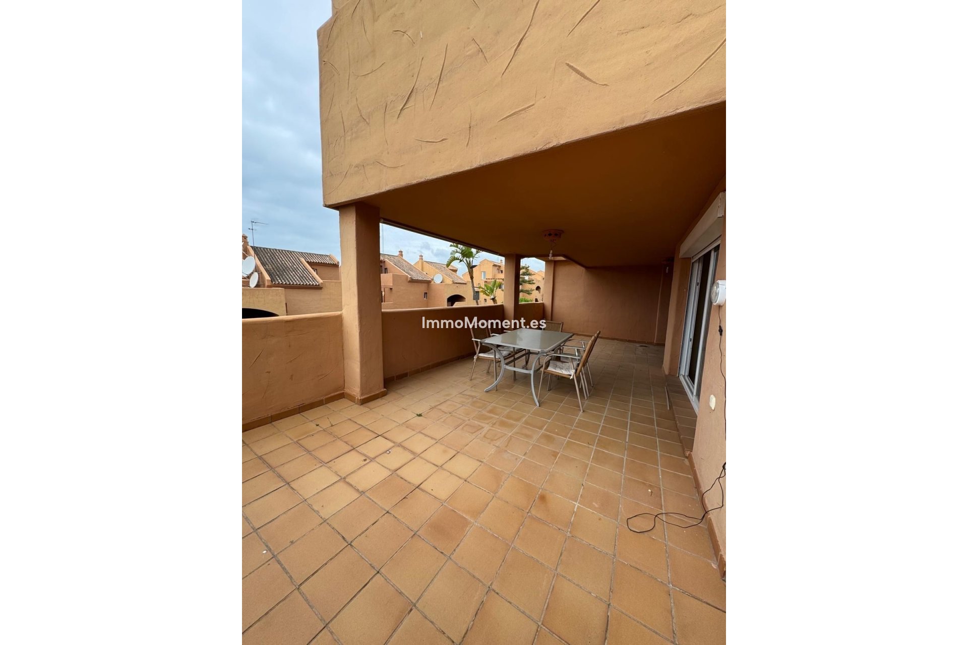 Resale - Apartment - Marbella - Elviria