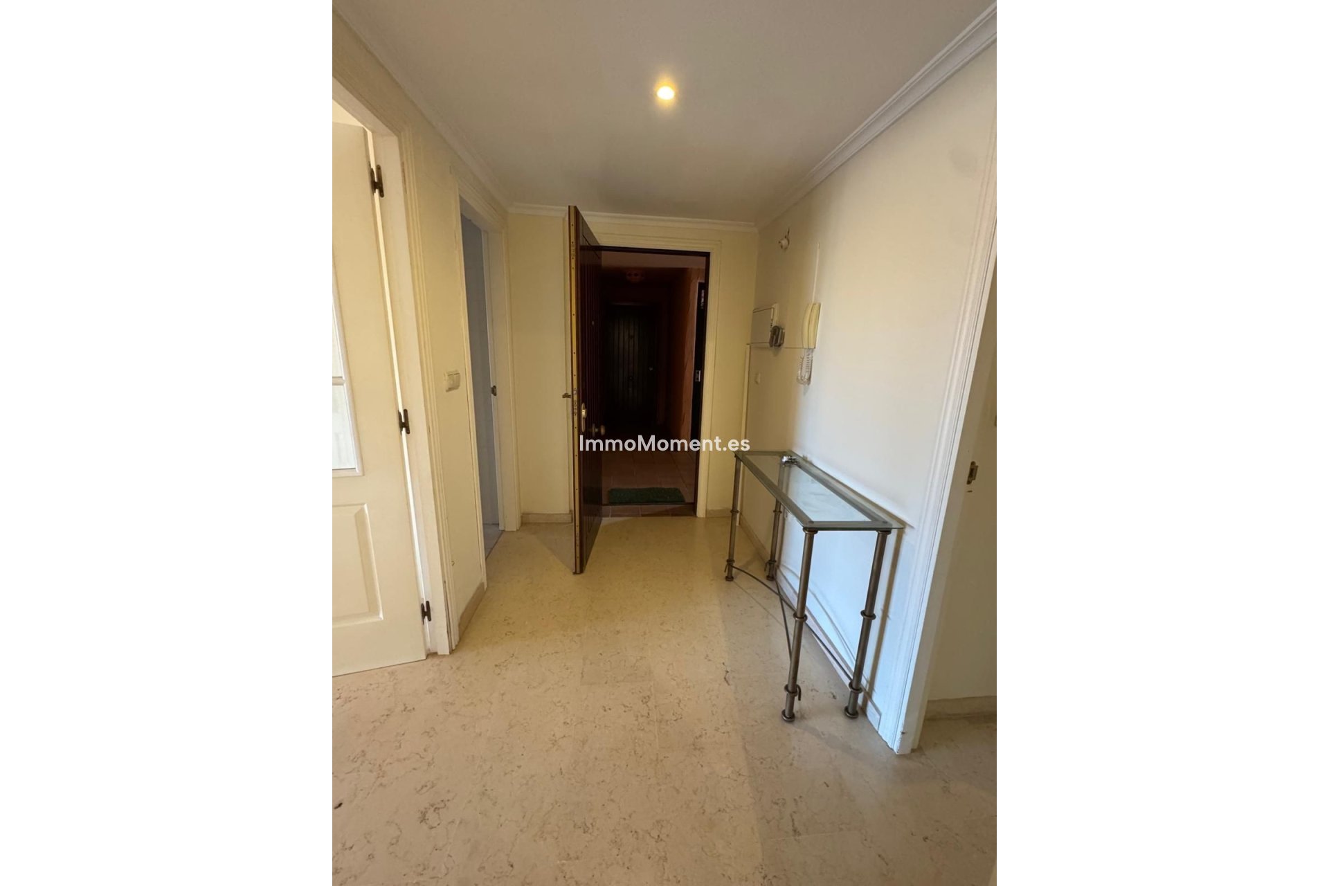 Resale - Apartment - Marbella - Elviria