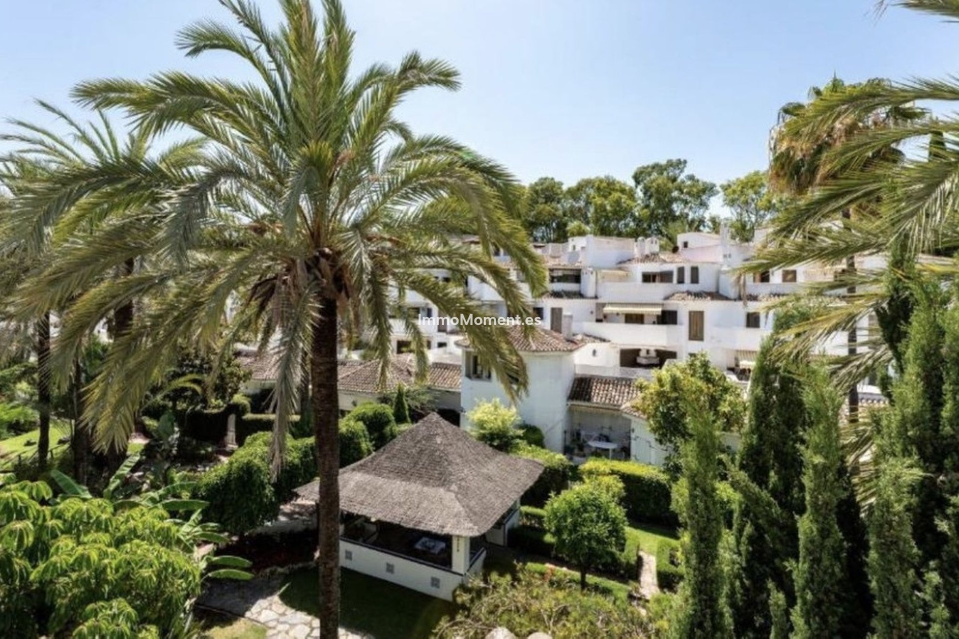 Resale - Apartment - Marbella - Elviria
