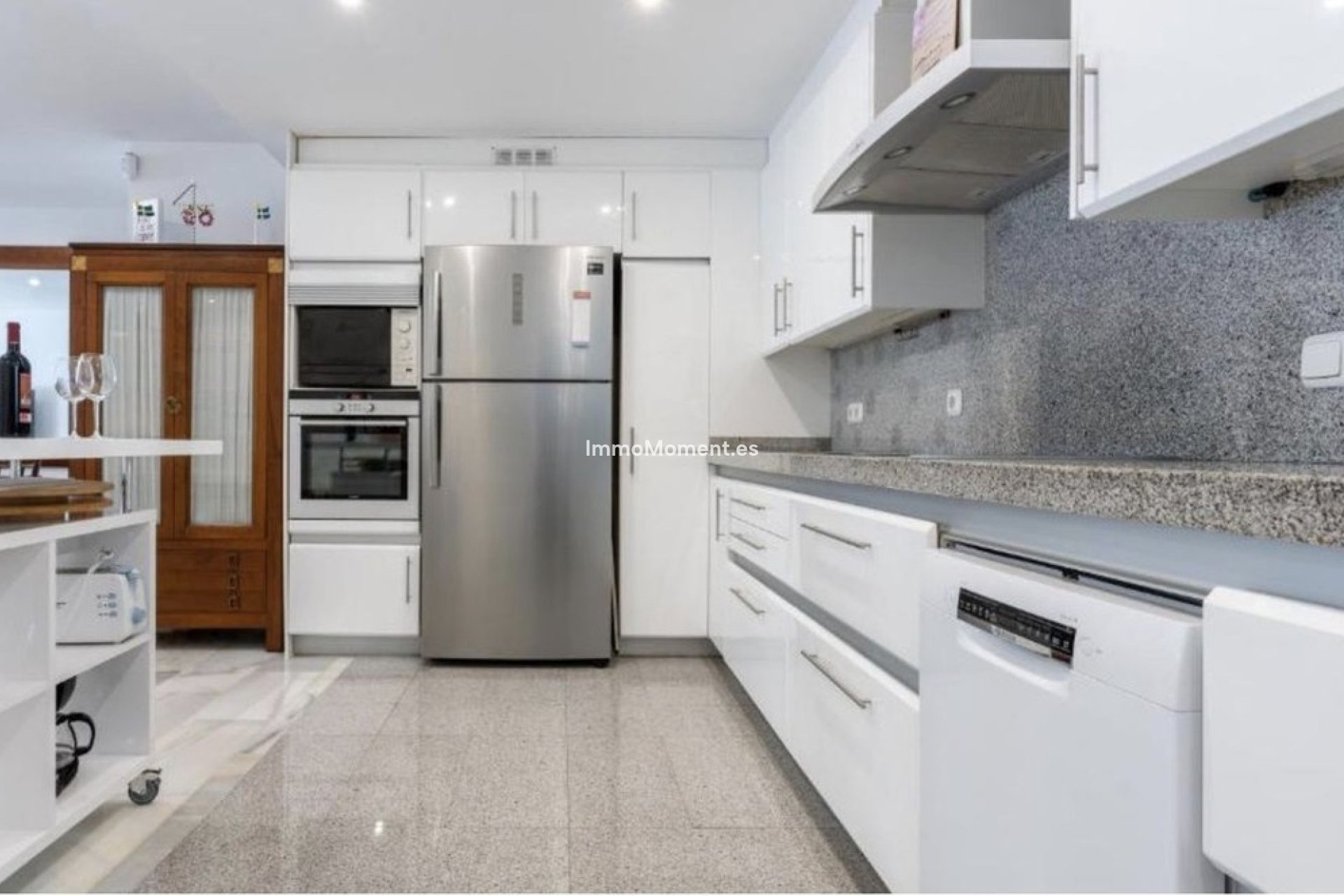 Resale - Apartment - Marbella - Elviria