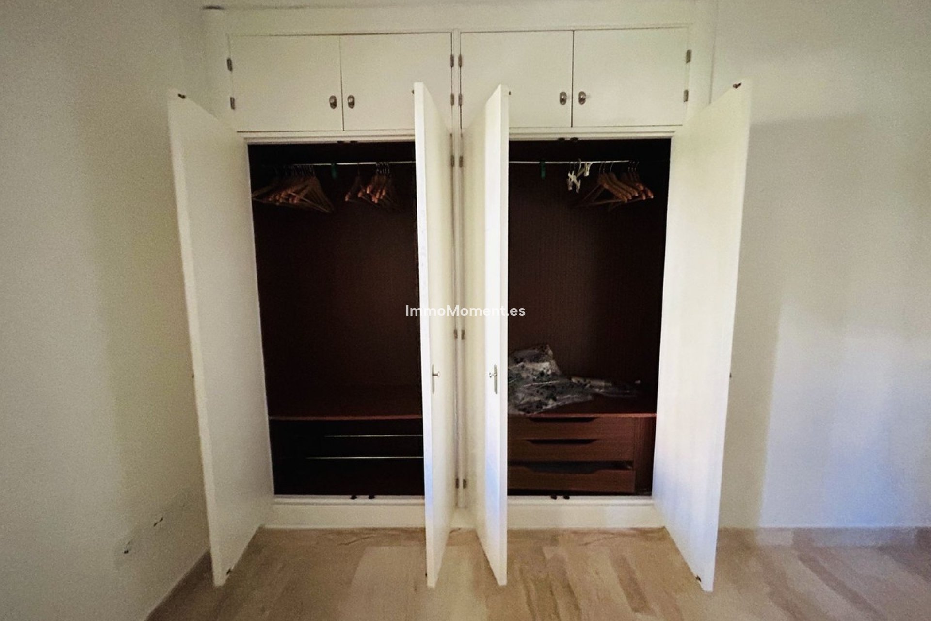 Resale - Apartment - Marbella - Elviria