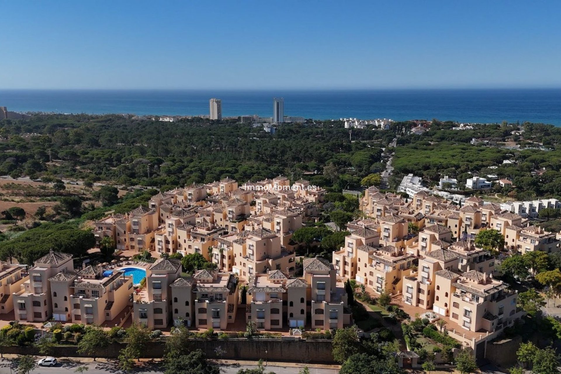 Resale - Apartment - Marbella - Elviria