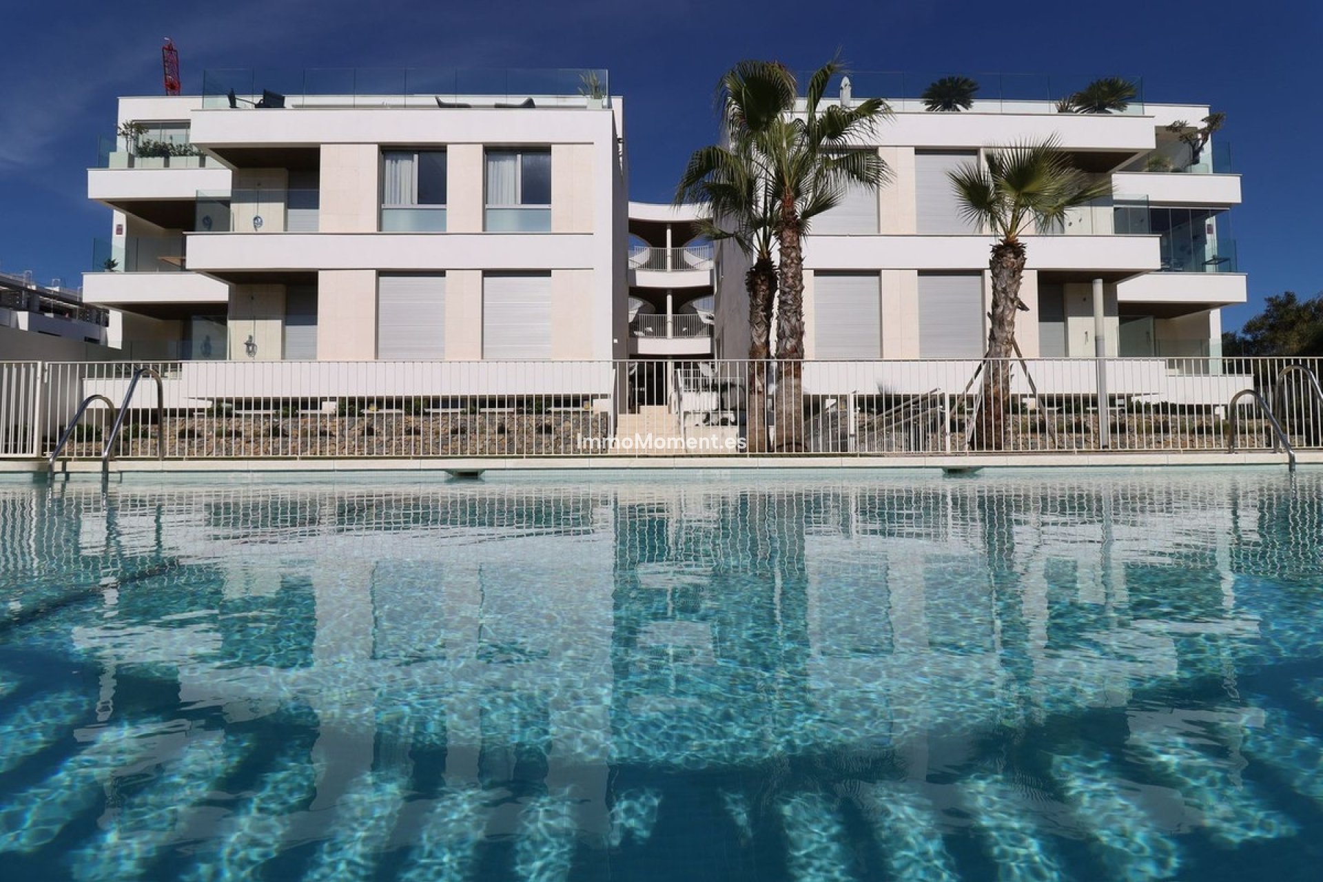 Resale - Apartment - Marbella - Elviria