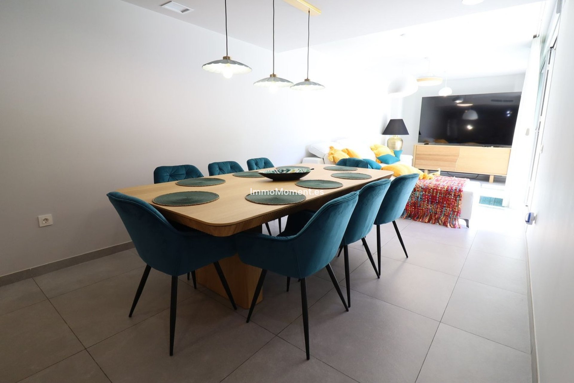 Resale - Apartment - Marbella - Elviria