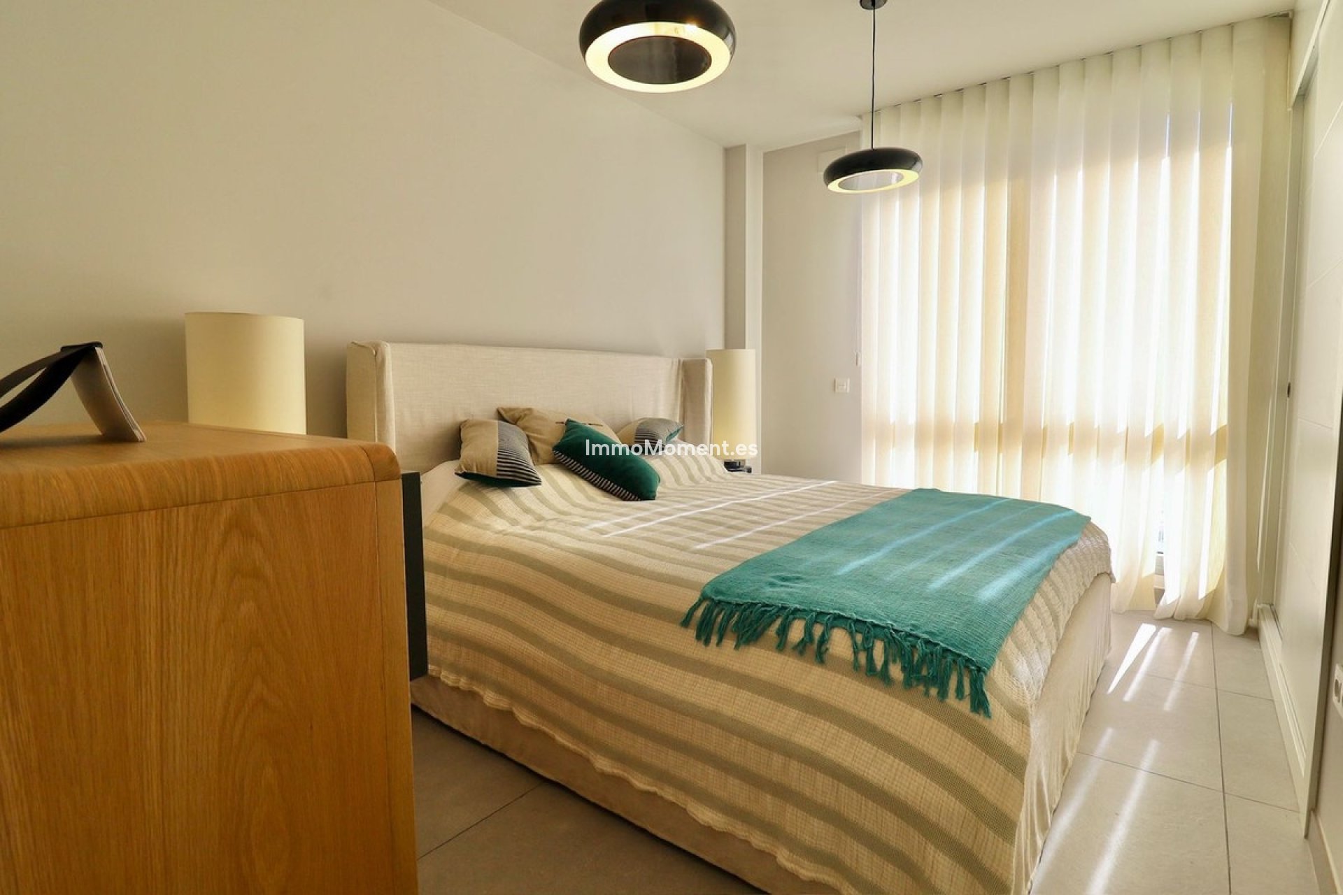 Resale - Apartment - Marbella - Elviria