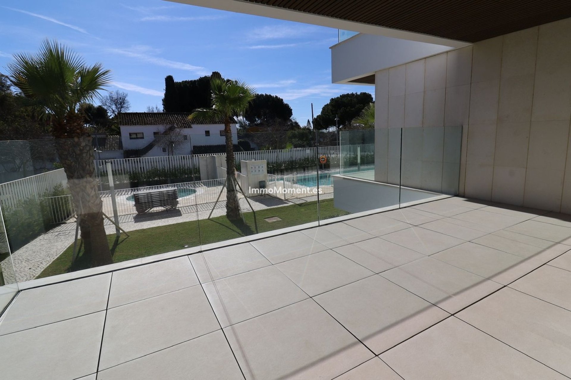 Resale - Apartment - Marbella - Elviria