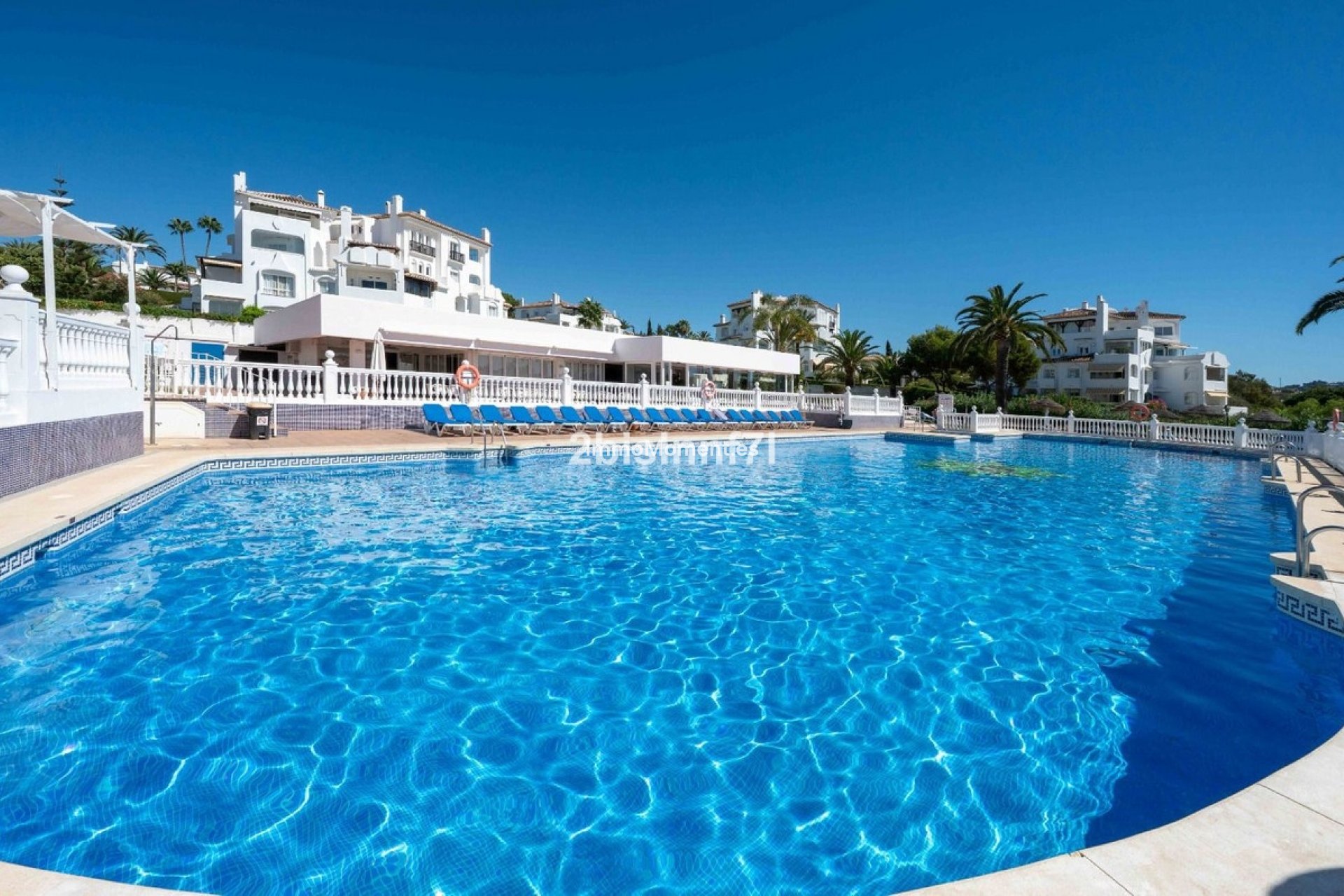 Resale - Apartment - Marbella - Elviria