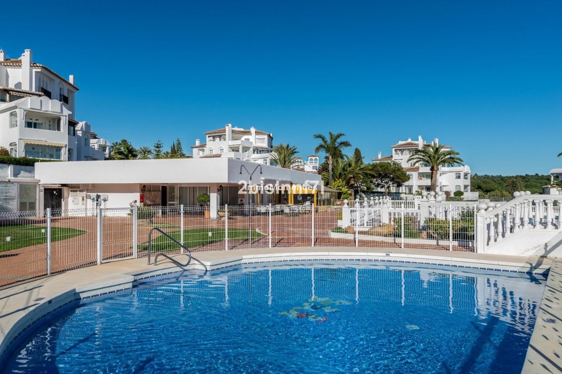 Resale - Apartment - Marbella - Elviria