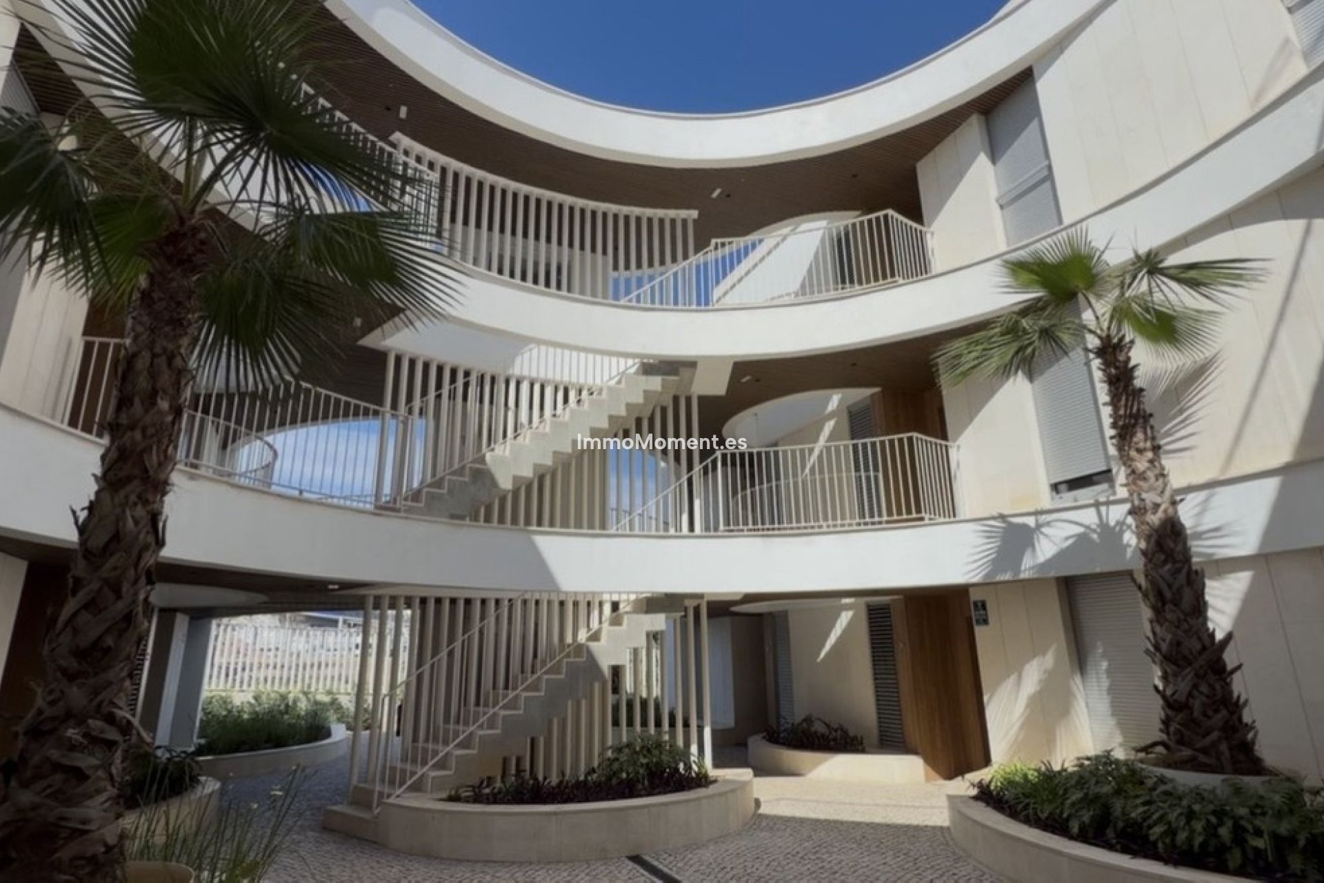 Resale - Apartment - Marbella - Elviria