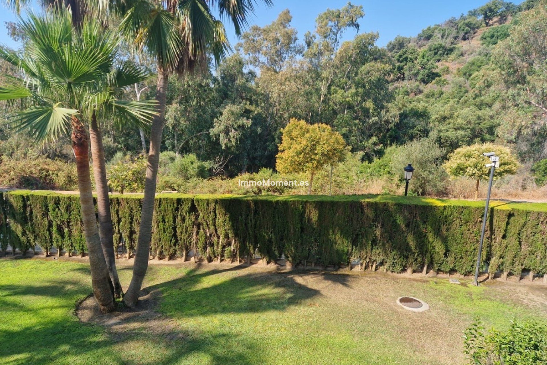 Resale - Apartment - Marbella - Elviria