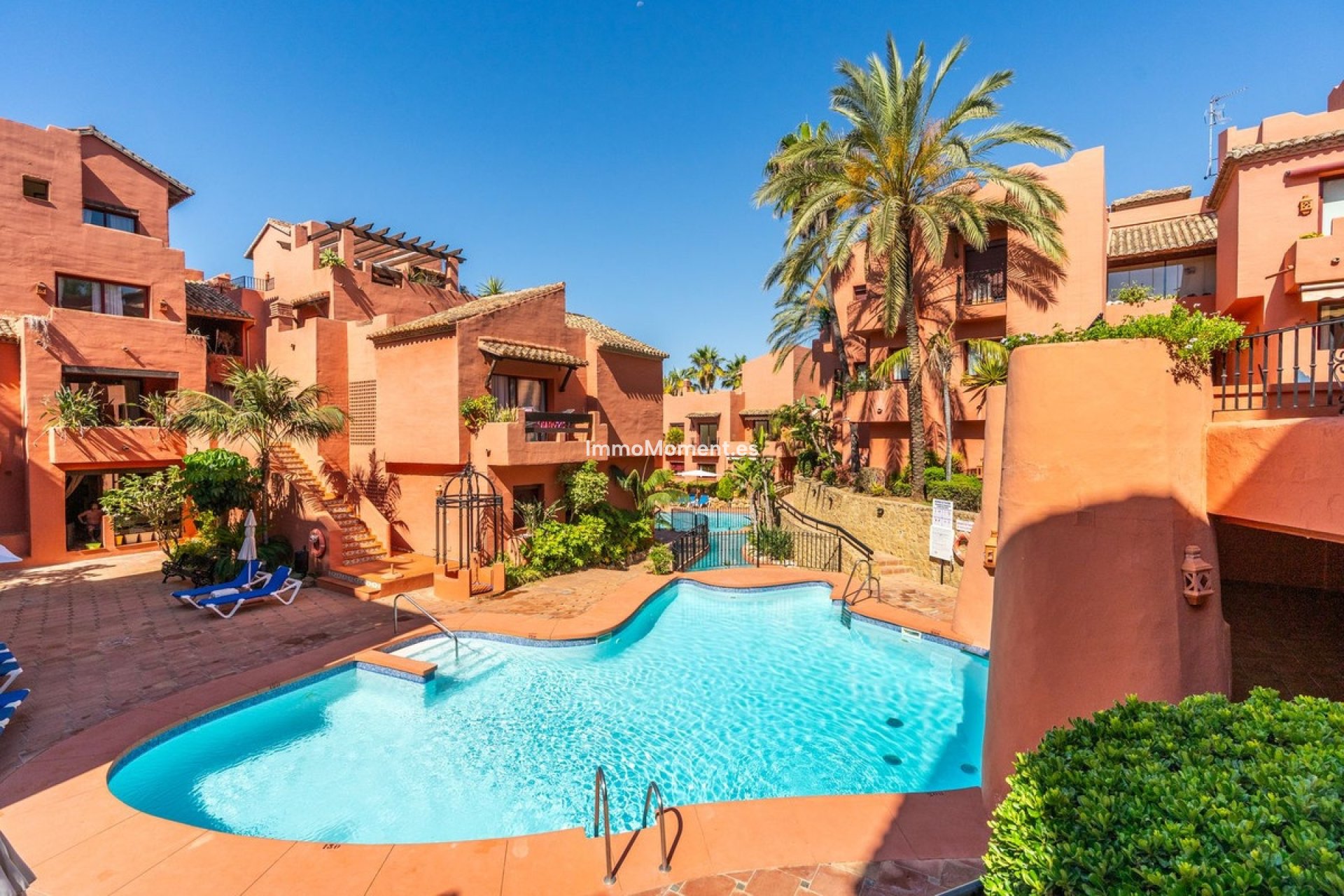 Resale - Apartment - Marbella - Elviria