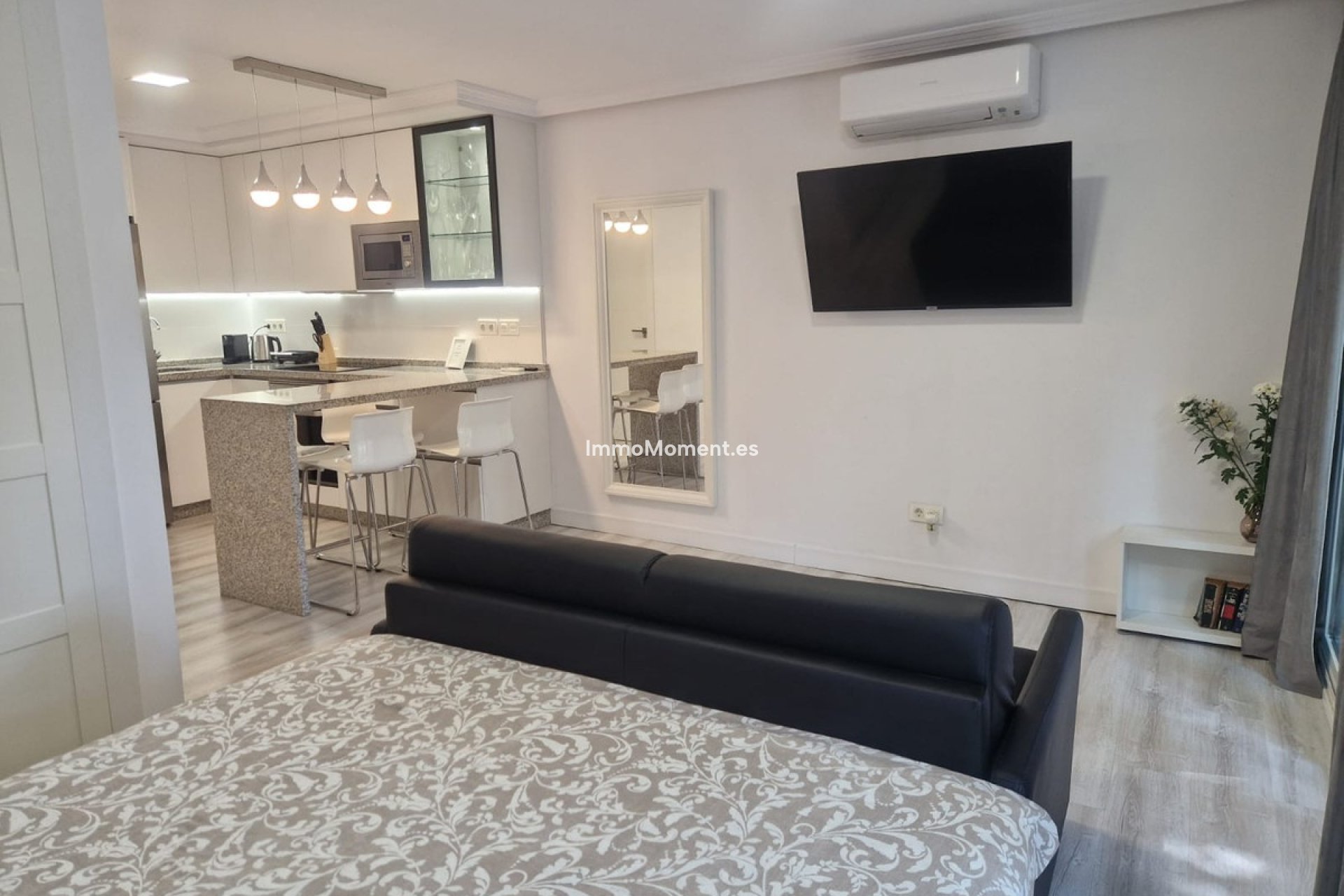 Resale - Apartment - Marbella - Elviria