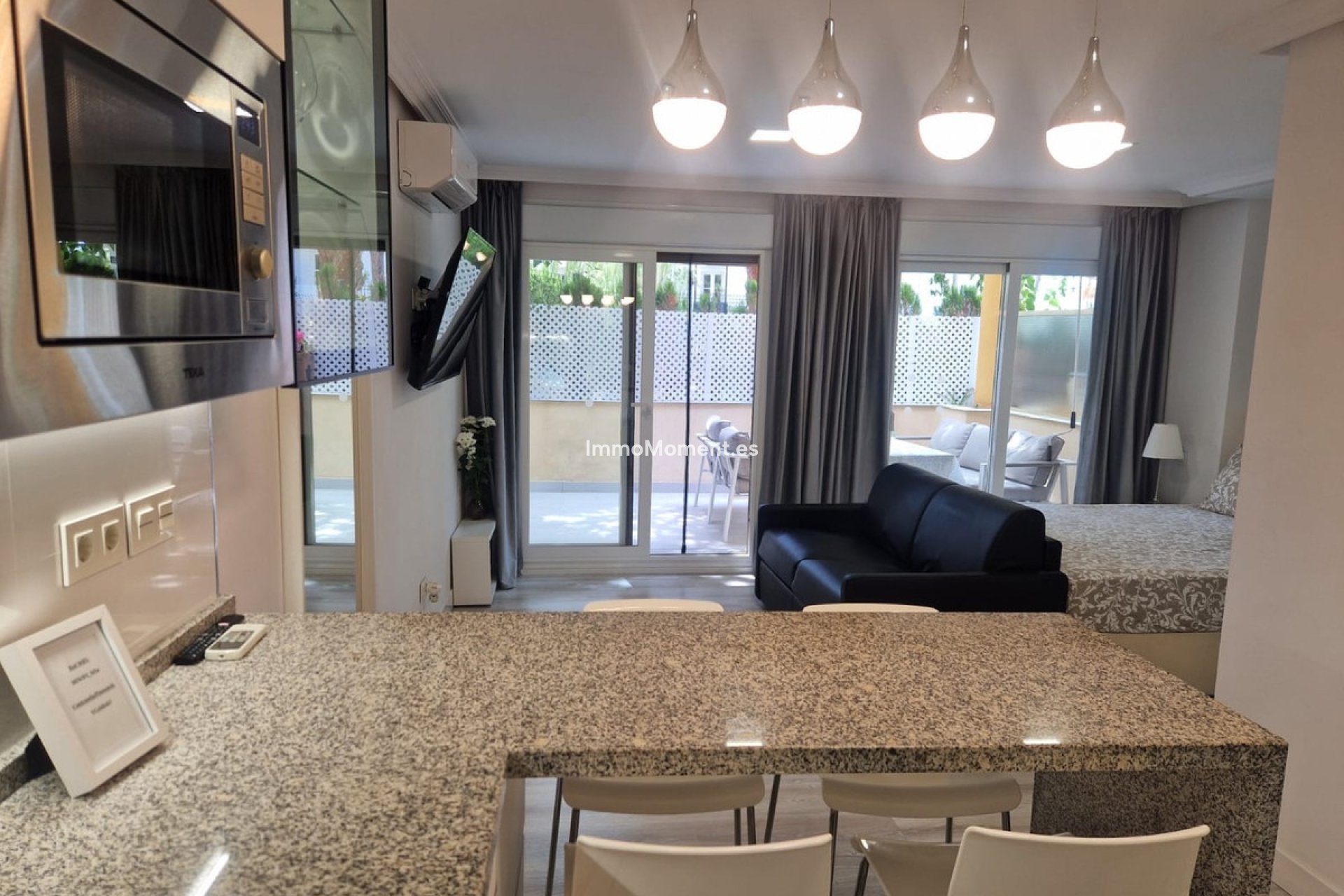 Resale - Apartment - Marbella - Elviria
