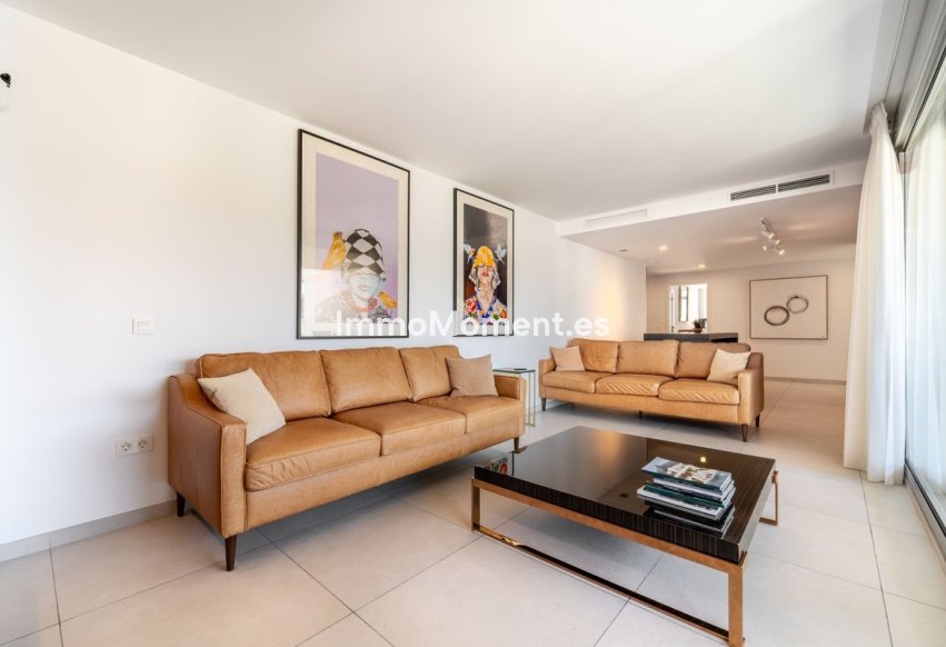 Resale - Apartment - Marbella - Elviria