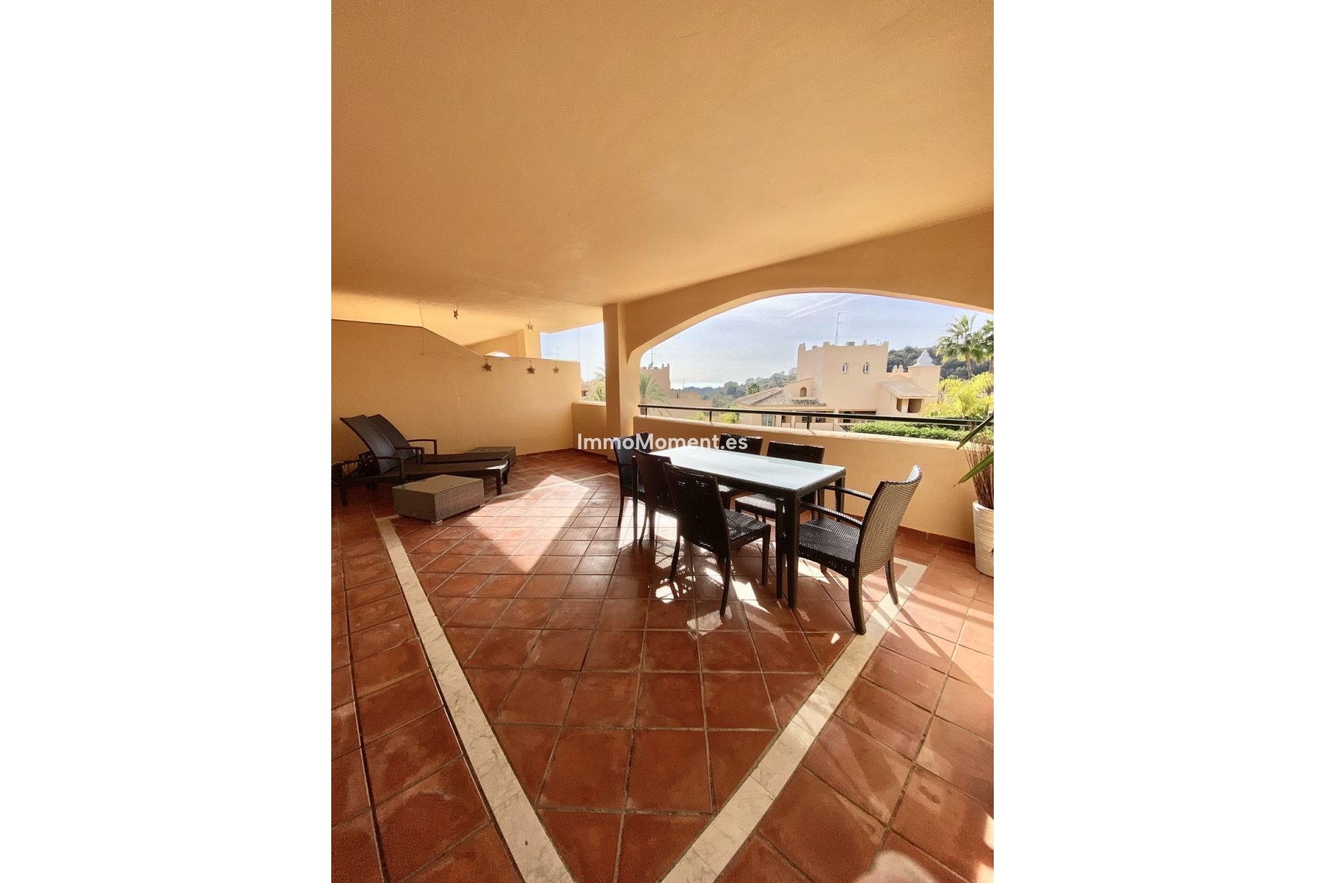 Resale - Apartment - Marbella - Elviria