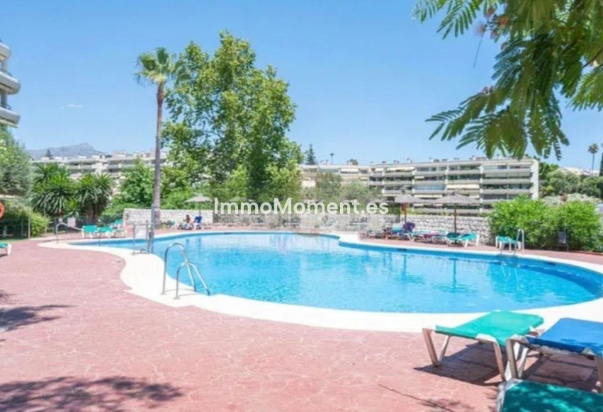 Resale - Apartment - Marbella - Guadalmina Alta
