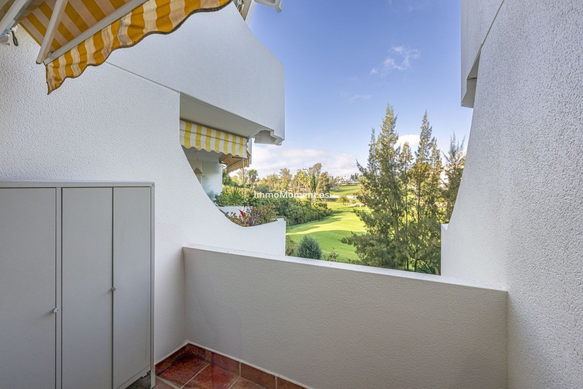 Resale - Apartment - Marbella - Guadalmina Alta