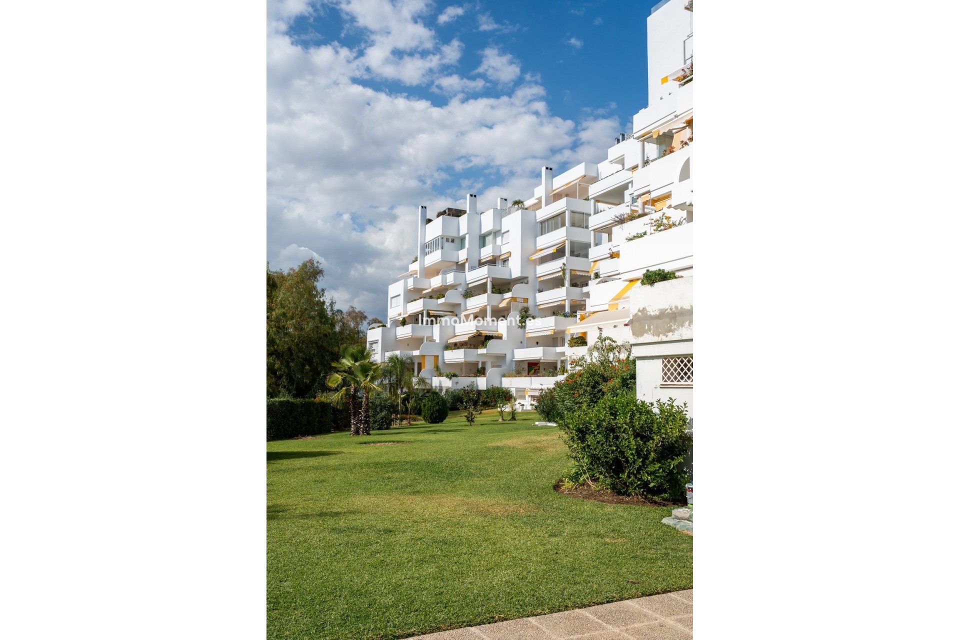 Resale - Apartment - Marbella - Guadalmina Alta