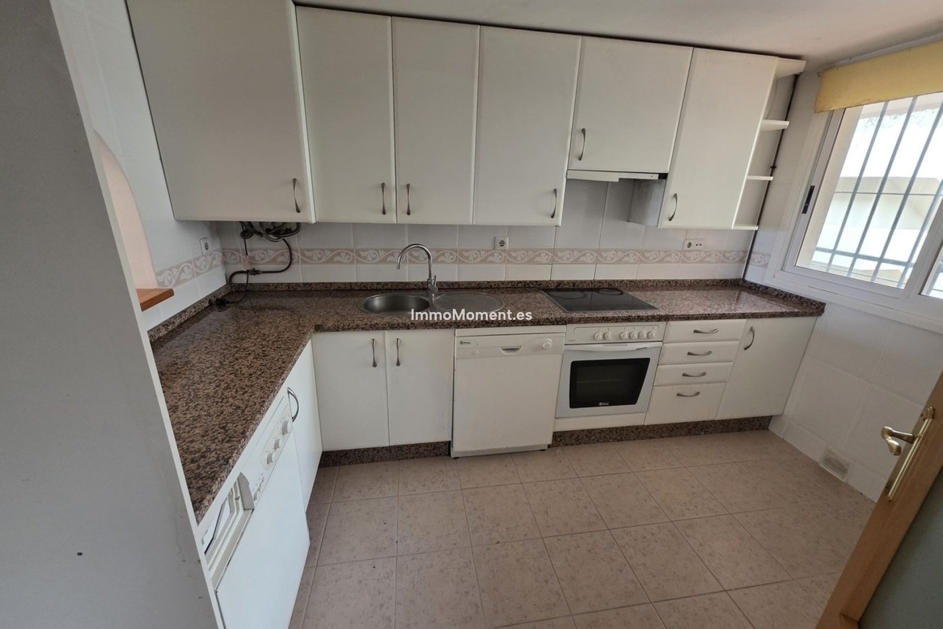 Resale - Apartment - Marbella - Guadalmina Alta