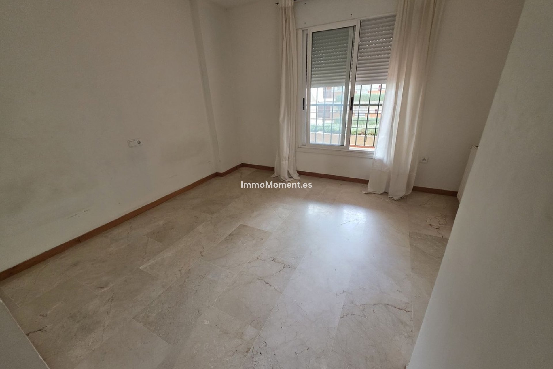 Resale - Apartment - Marbella - Guadalmina Alta