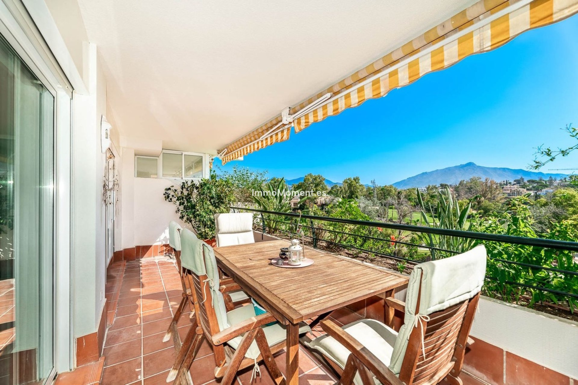 Resale - Apartment - Marbella - Guadalmina Alta