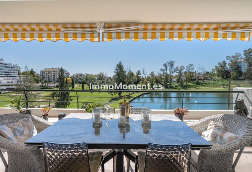 Resale - Apartment - Marbella - Guadalmina Alta