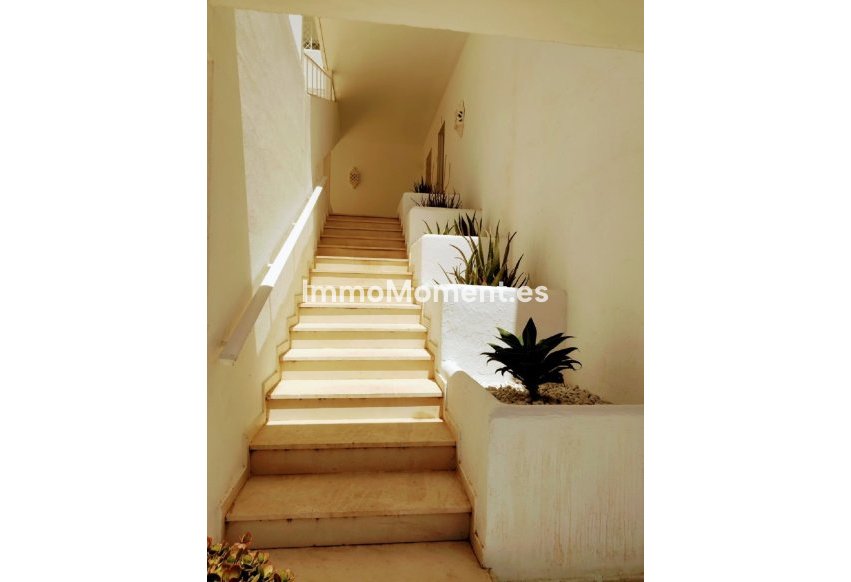 Resale - Apartment - Marbella - Guadalmina Alta