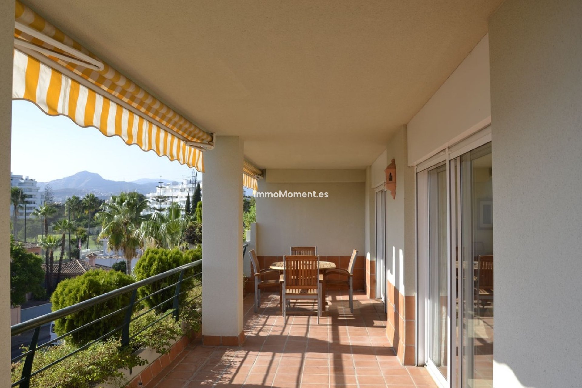 Resale - Apartment - Marbella - Guadalmina Alta