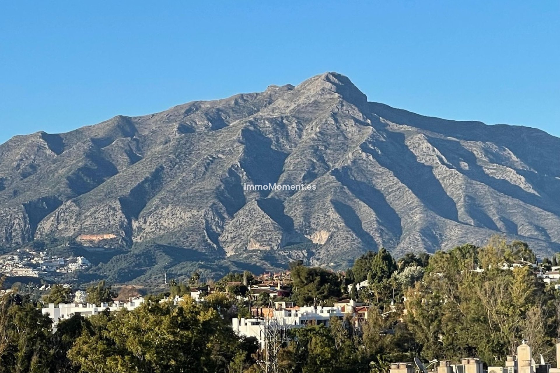 Resale - Apartment - Marbella - Guadalmina Alta