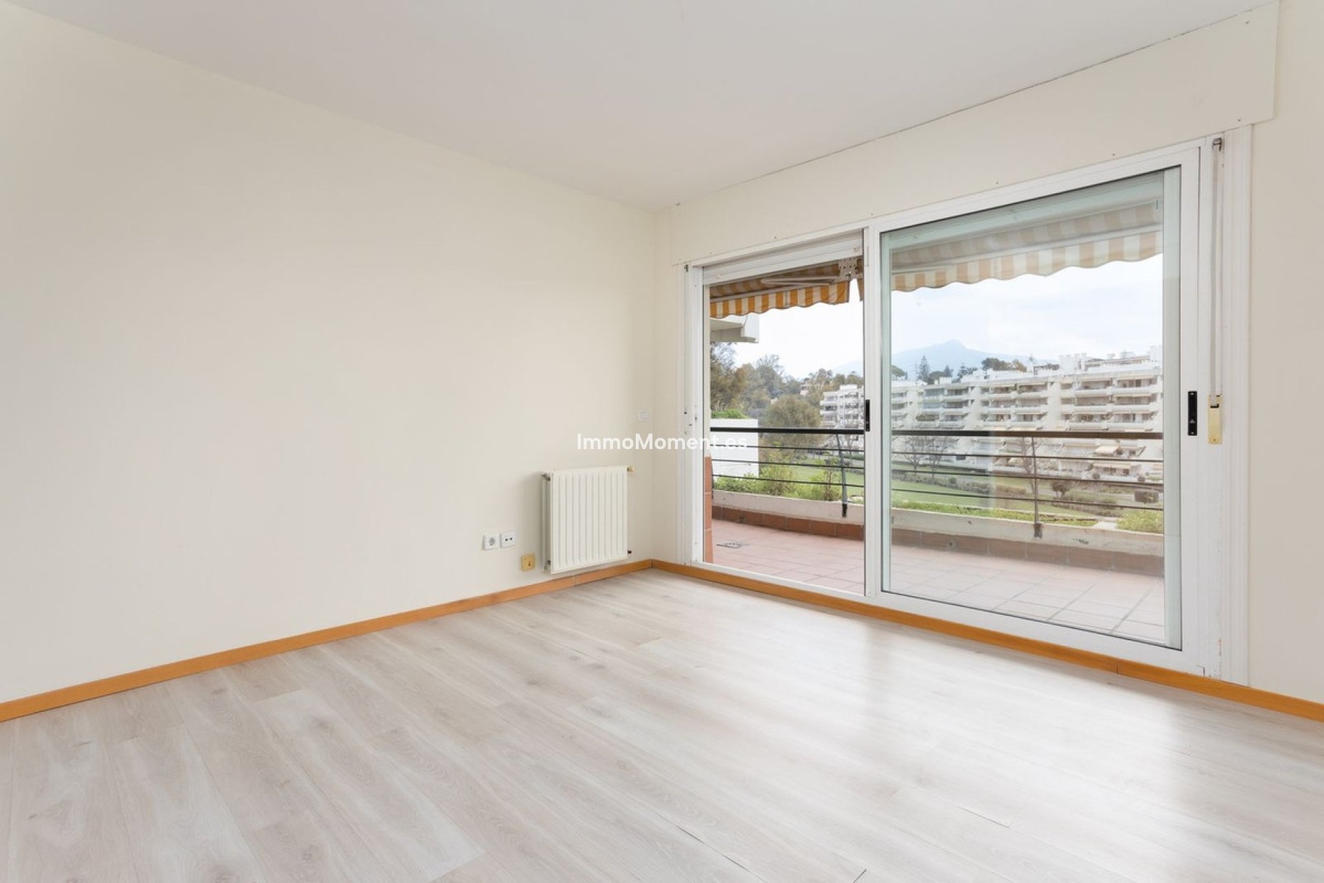 Resale - Apartment - Marbella - Guadalmina Alta