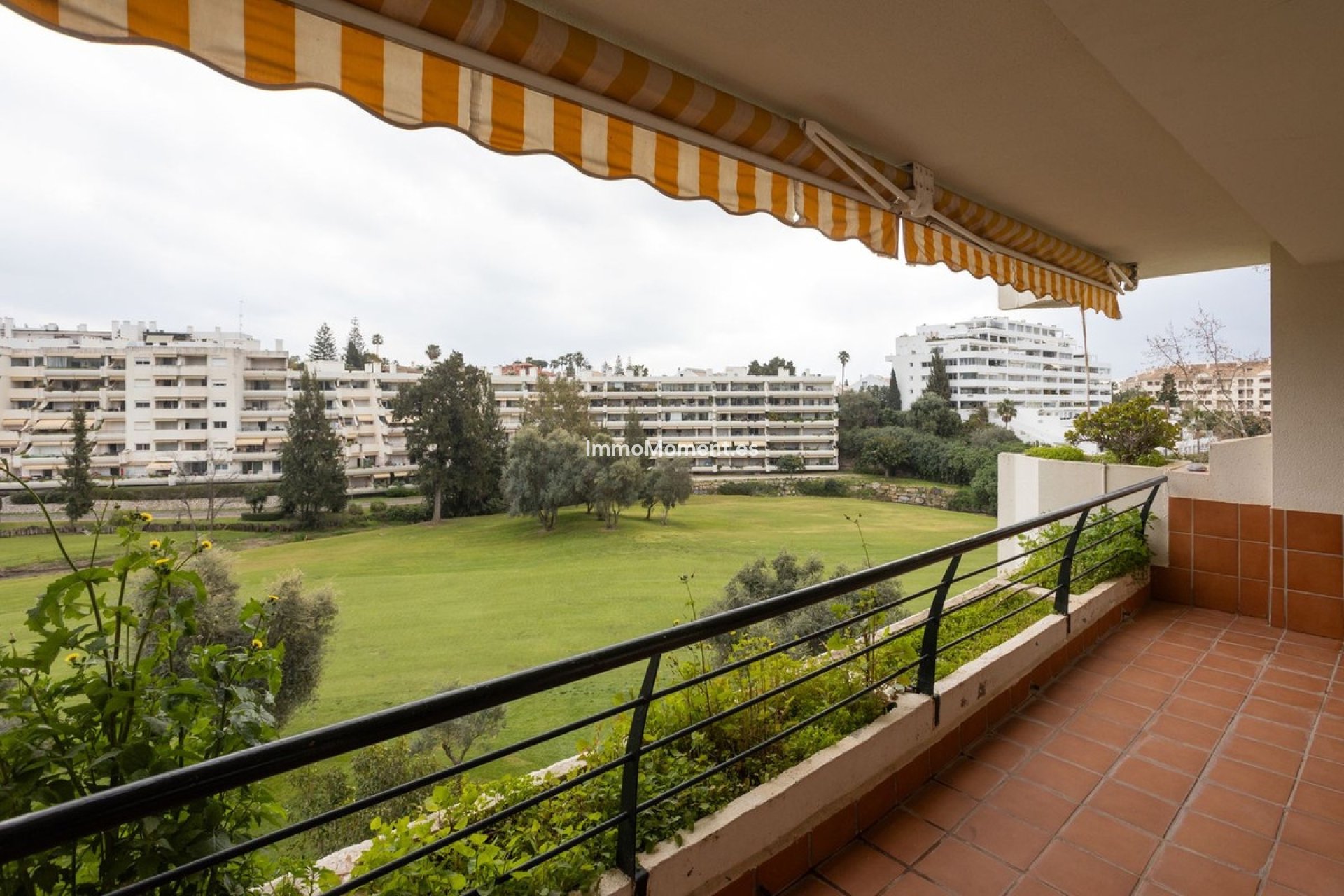 Resale - Apartment - Marbella - Guadalmina Alta