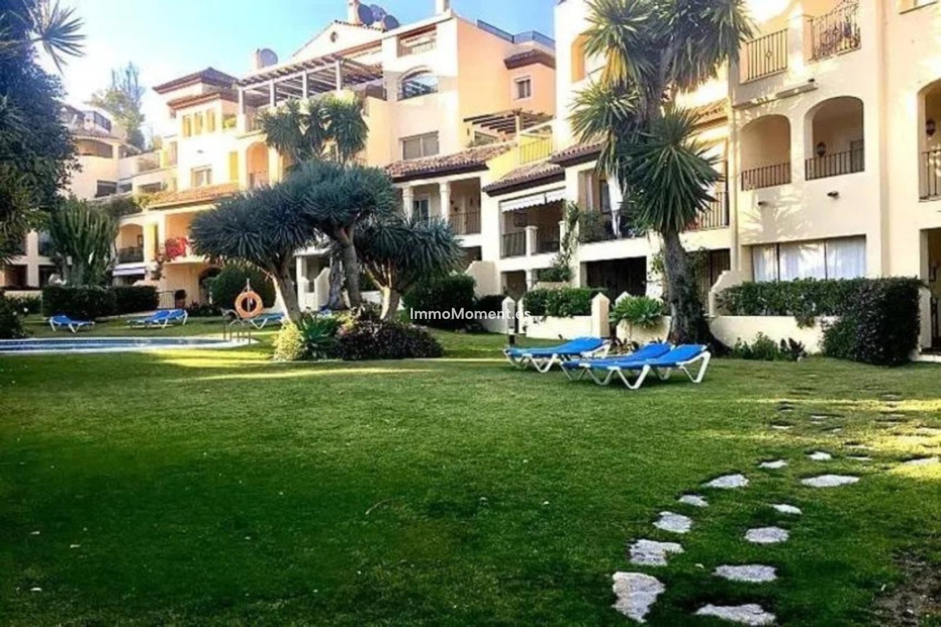 Resale - Apartment - Marbella - Guadalmina Alta