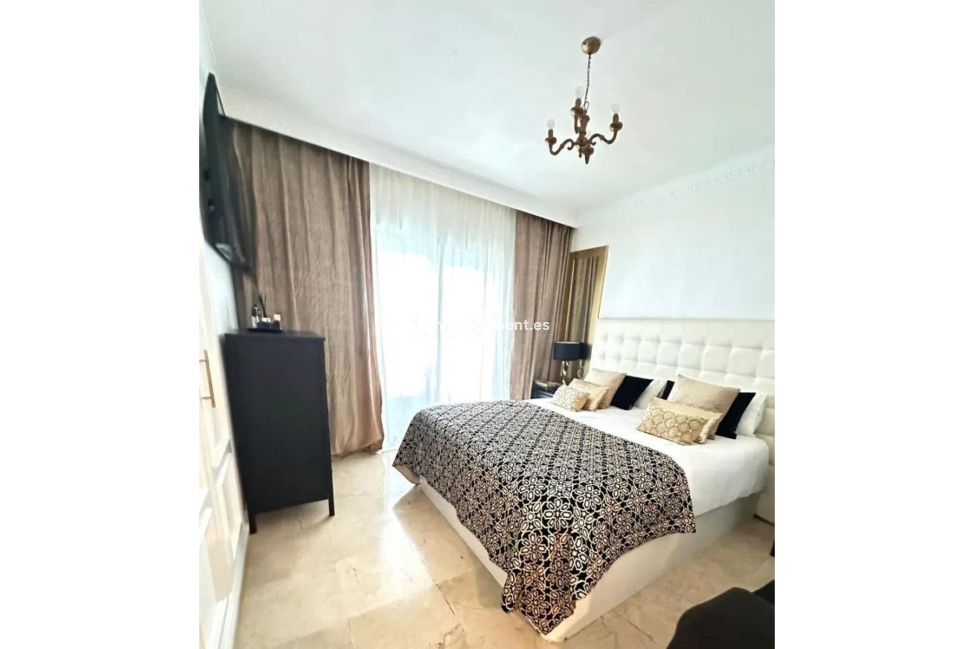 Resale - Apartment - Marbella - Guadalmina Alta